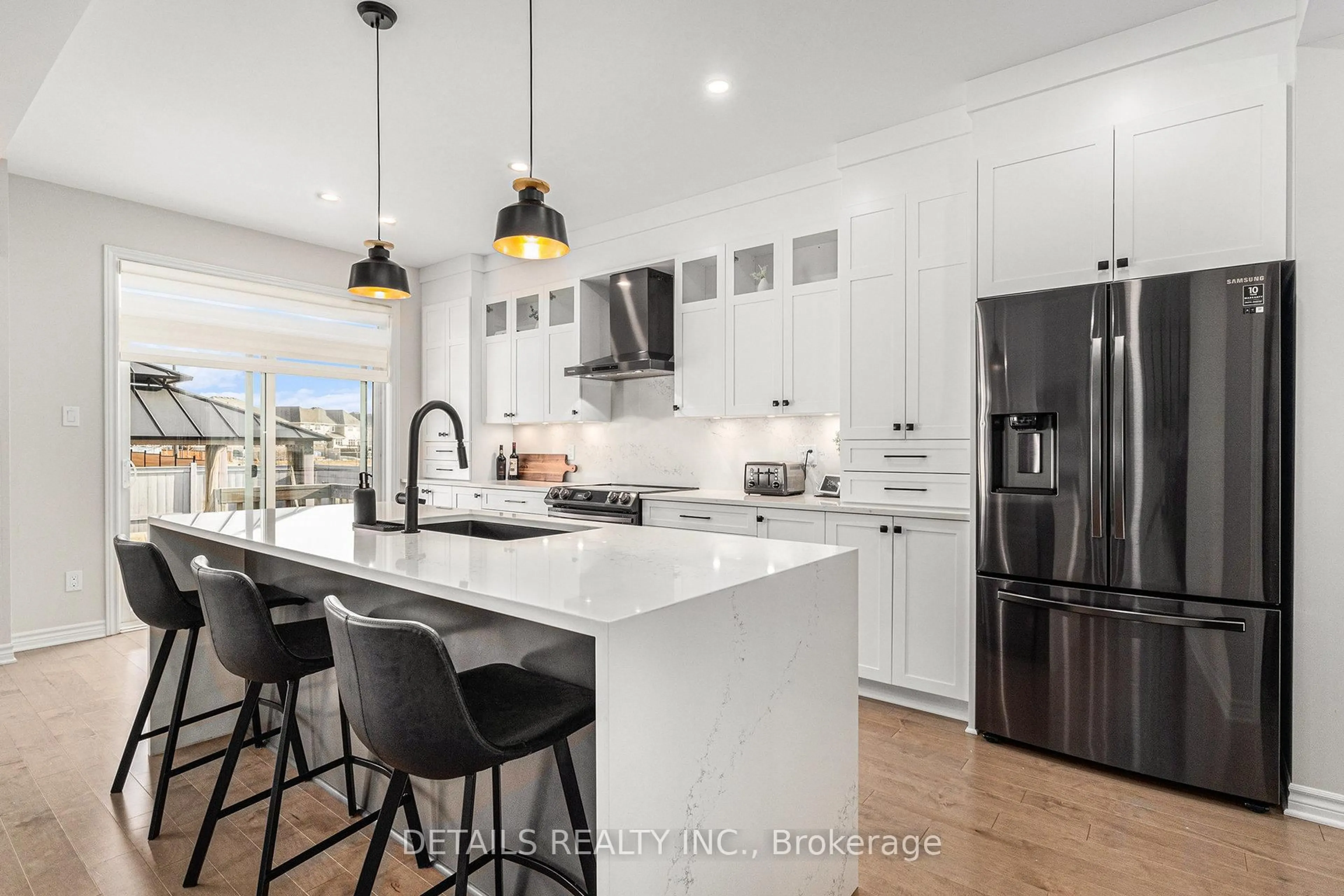 Open concept kitchen, unknown for 480 Famille Laporte Ave, Ottawa Ontario K4A 1J6