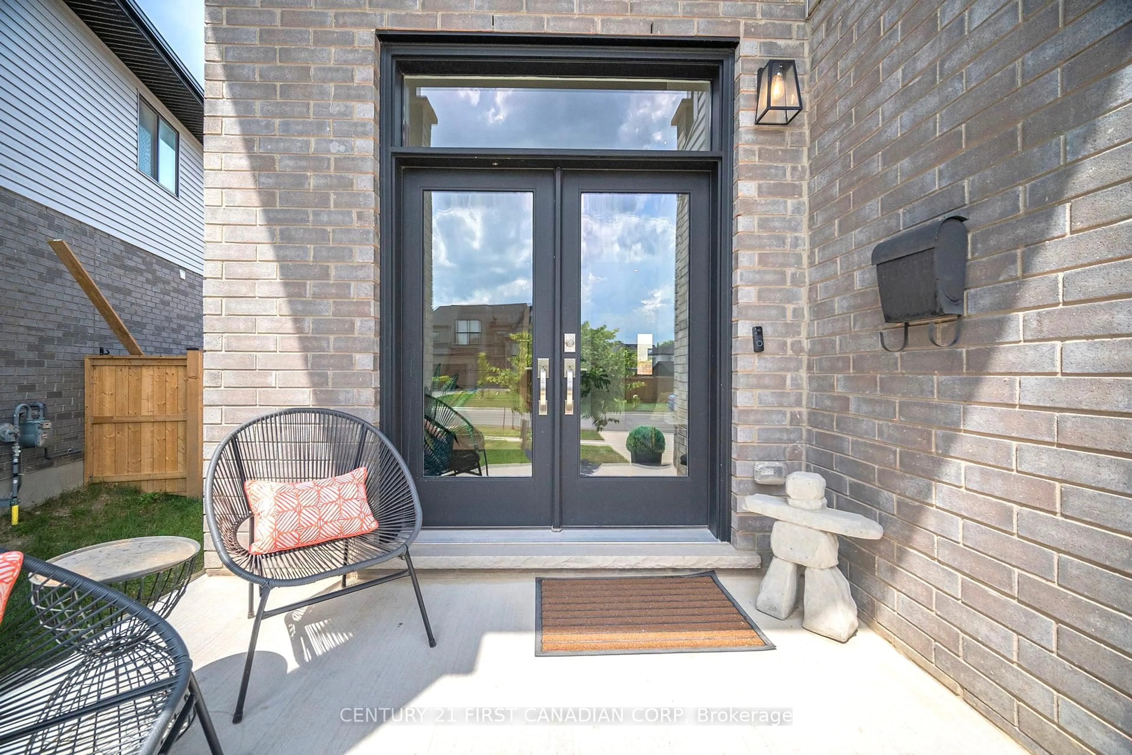 Indoor entryway for 12 Locky Lane, Middlesex Centre Ontario N0L 1R0