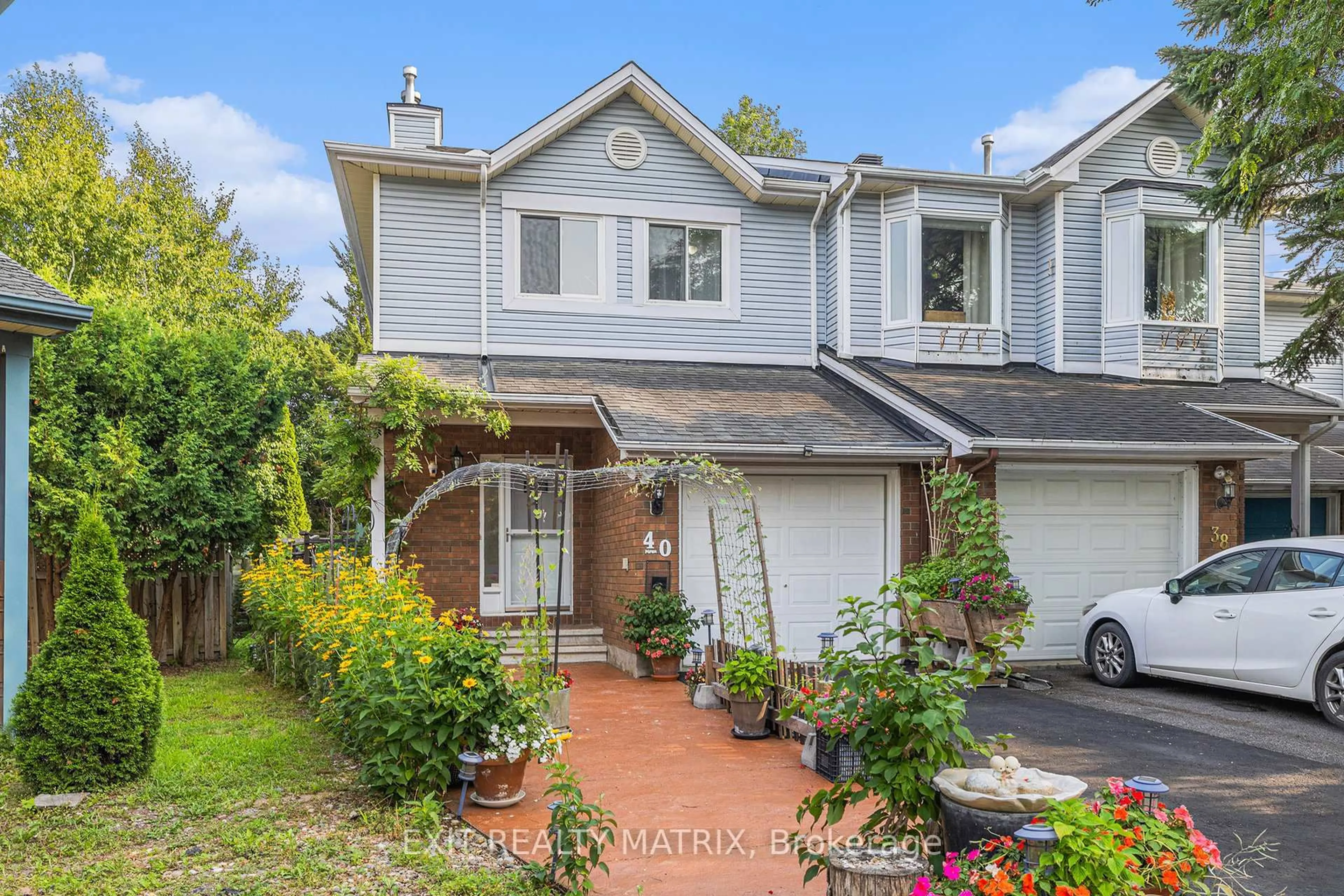 Unknown for 40 Piper Cres, Kanata Ontario K2K 2S8
