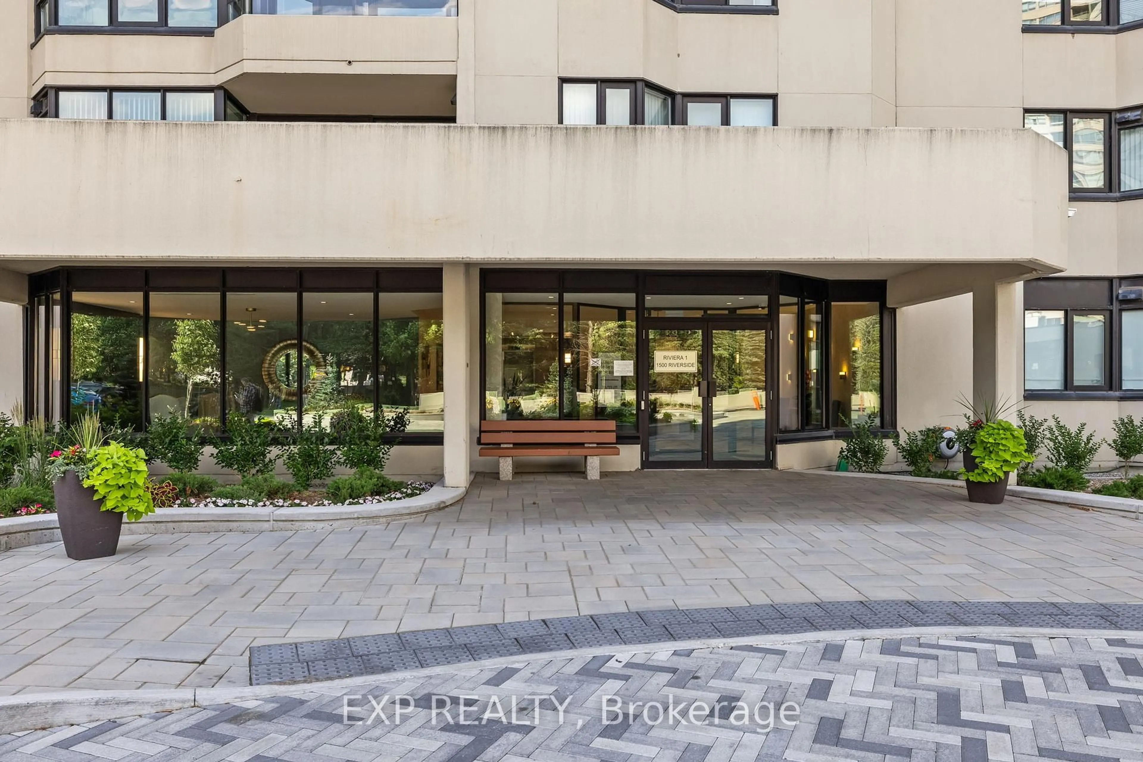 Unknown for 1500 Riverside Dr #606, Ottawa Ontario K1G 4J4