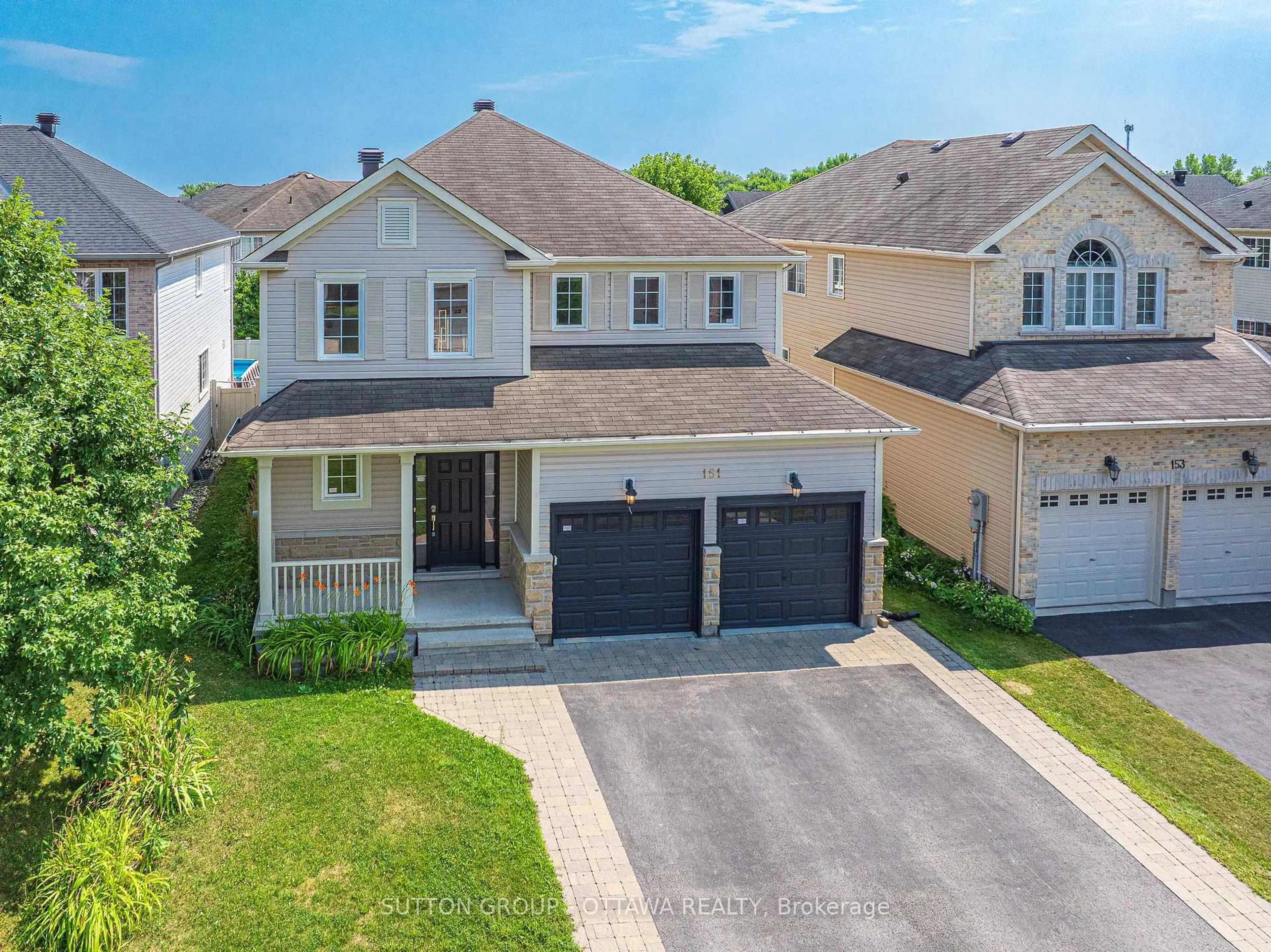 A pic from outside/outdoor area/front of a property/back of a property/a pic from drone, street for 151 Windance Cres, Ottawa Ontario K2W 0A6