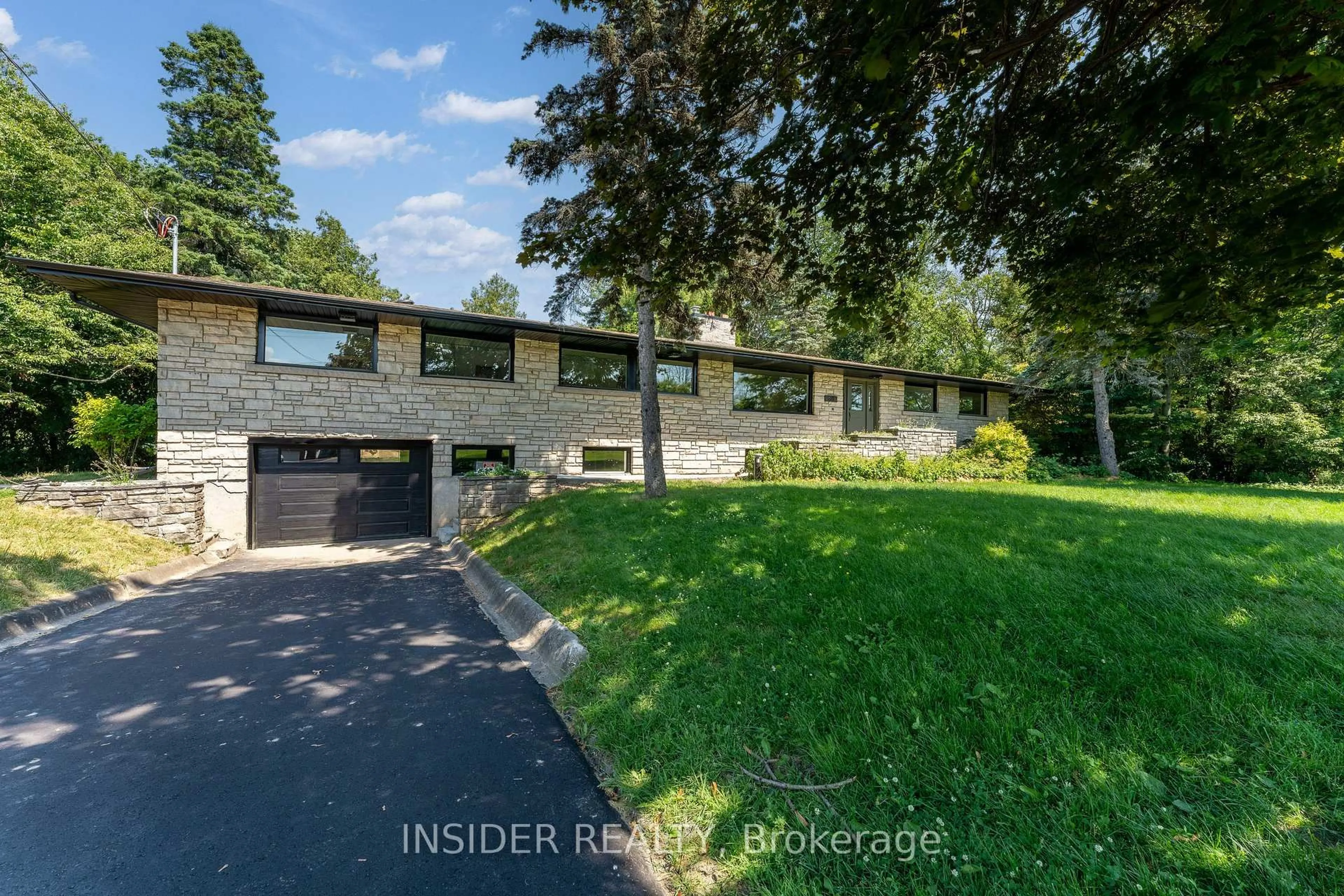 Unknown for 1802 Sydenham Rd, Kingston Ontario K7L 4V4