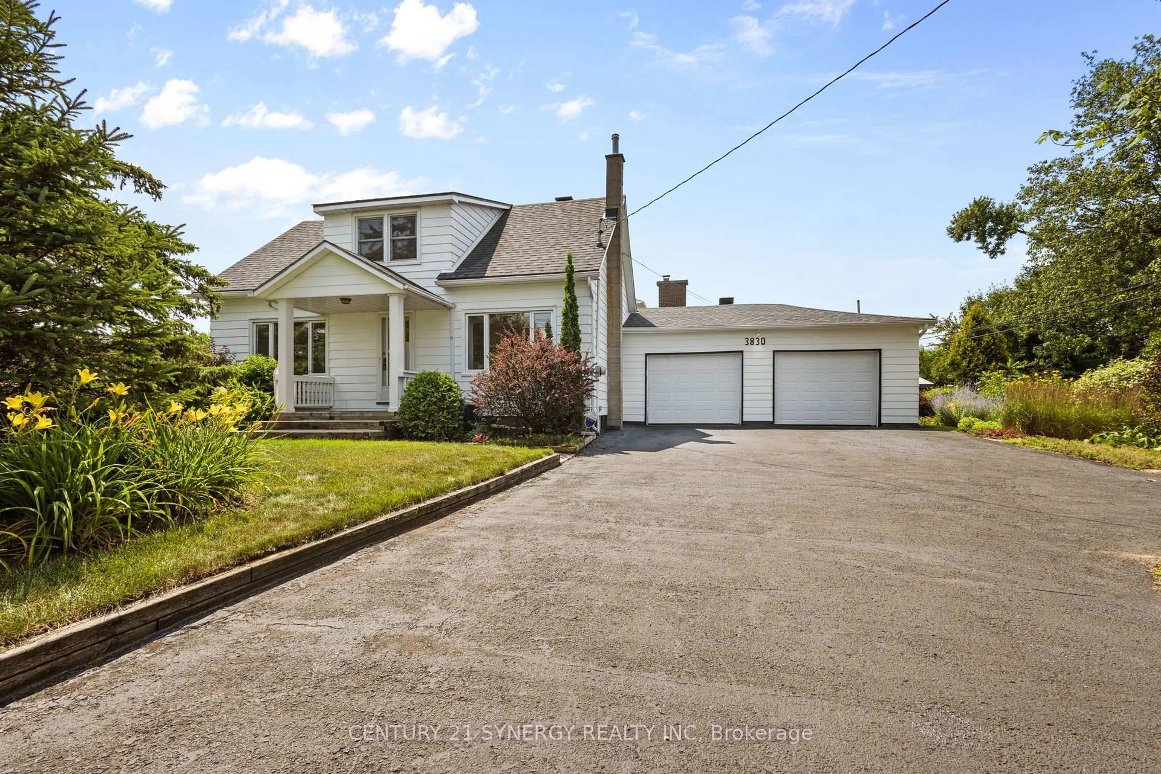 A pic from outside/outdoor area/front of a property/back of a property/a pic from drone, street for 3830 Albion Rd, Ottawa Ontario K1T 1A8