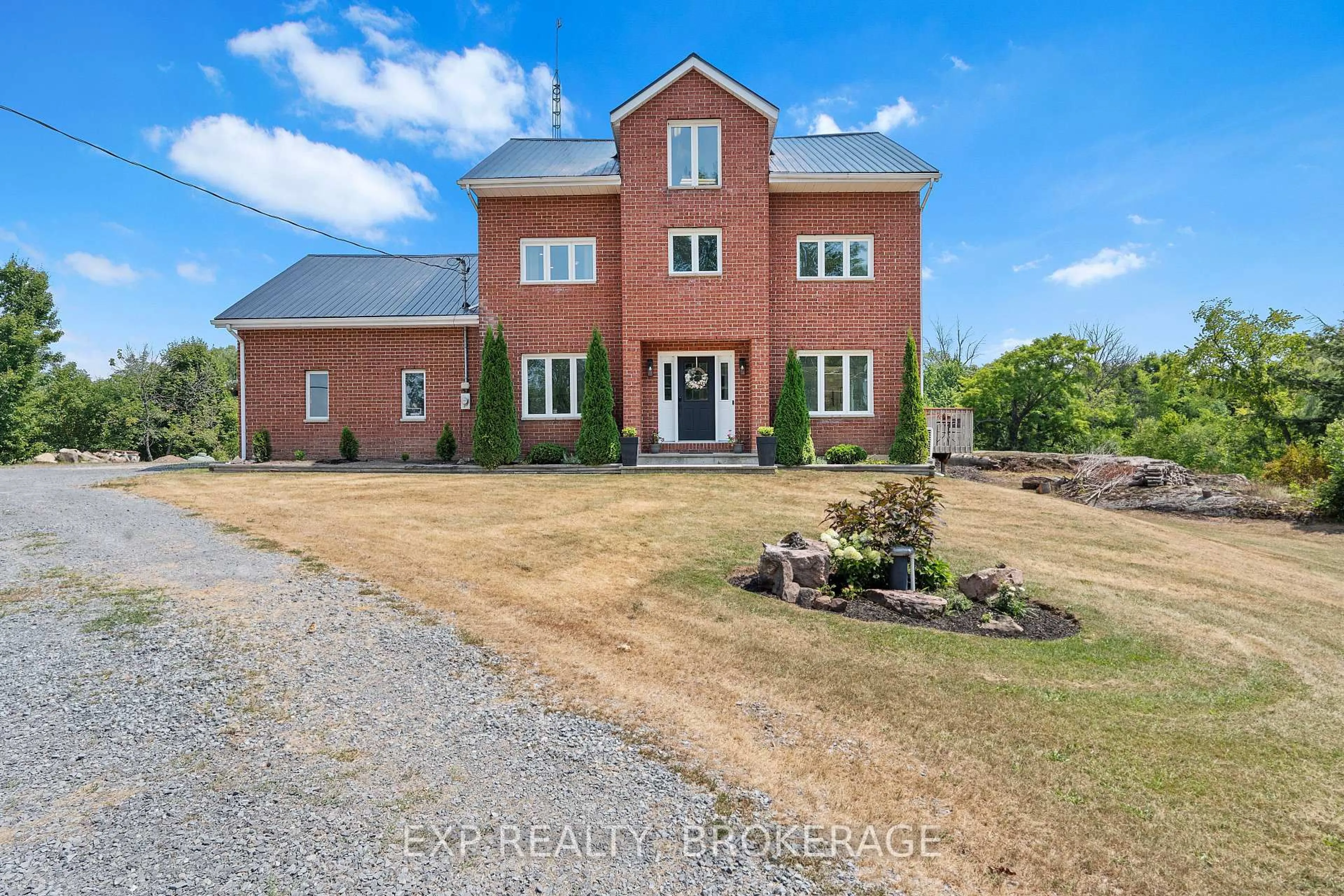 A pic from outside/outdoor area/front of a property/back of a property/a pic from drone, building for 4798 WILMER Rd, Perth Road Ontario K0H 2L0