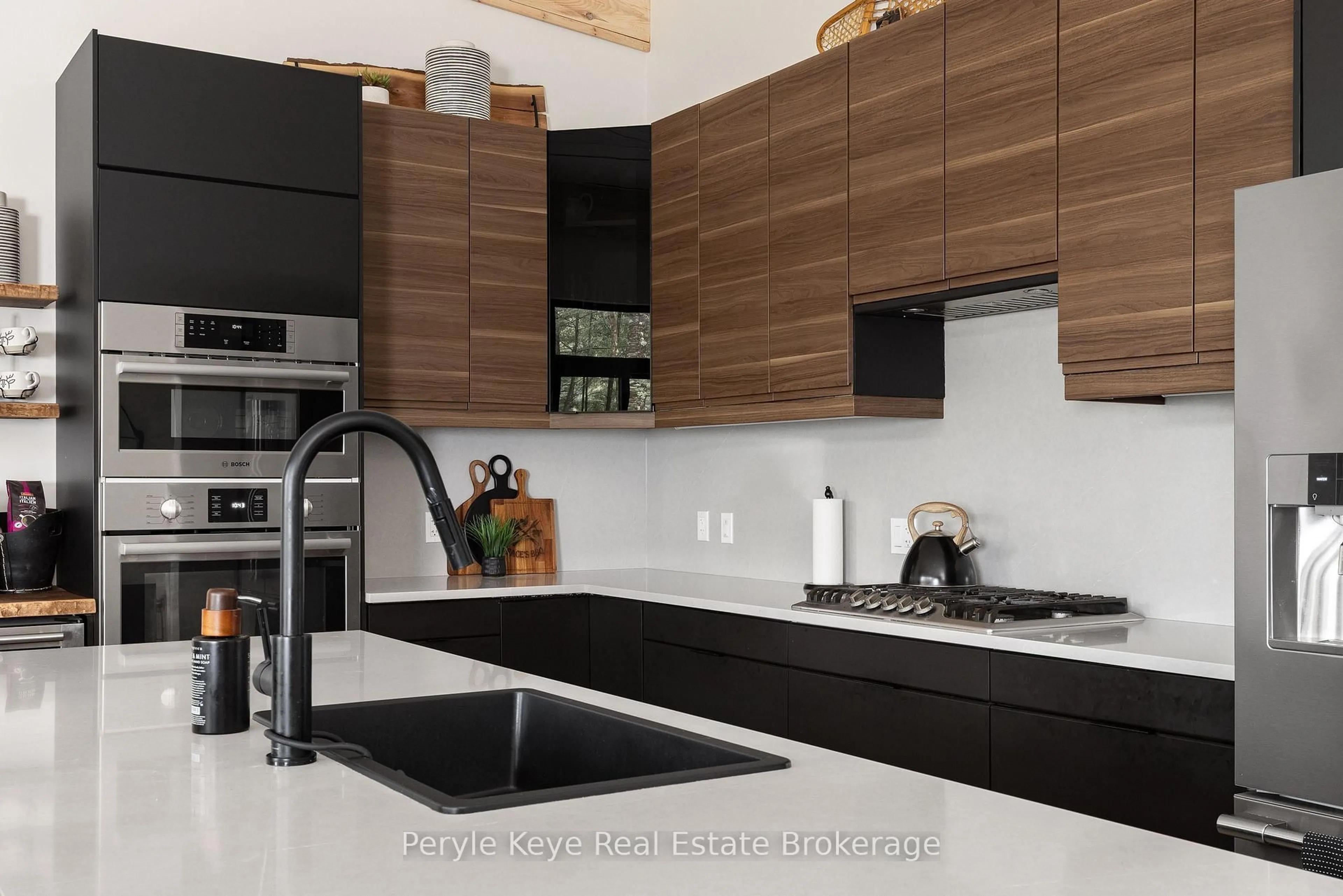 Contemporary kitchen, unknown for 1-1387 Oxbow Lake Rd, Lake of Bays Ontario P1H 2J6