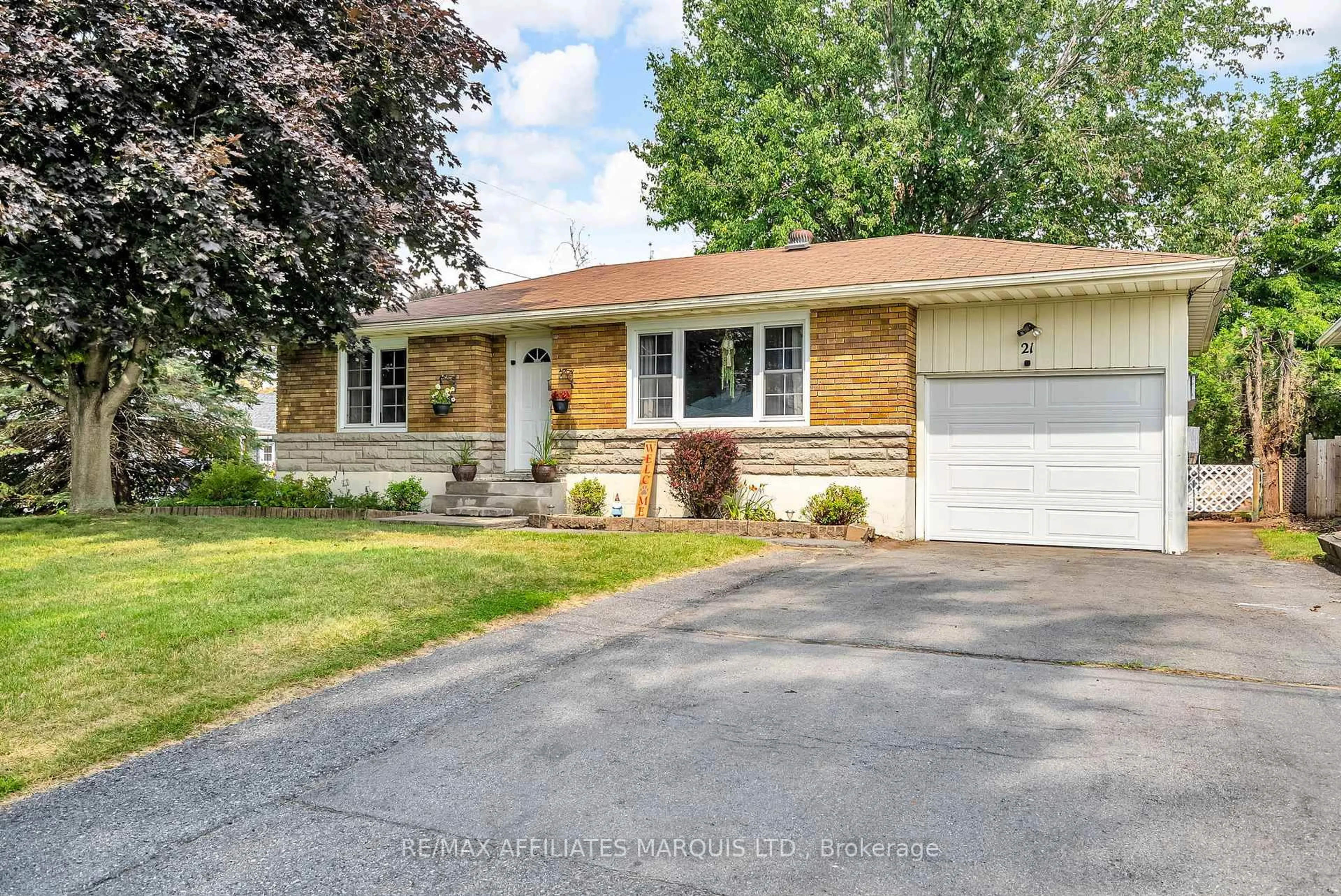 Home with brick exterior material, street for 21 Crescent View Dr, Cornwall Ontario K6J 3E8