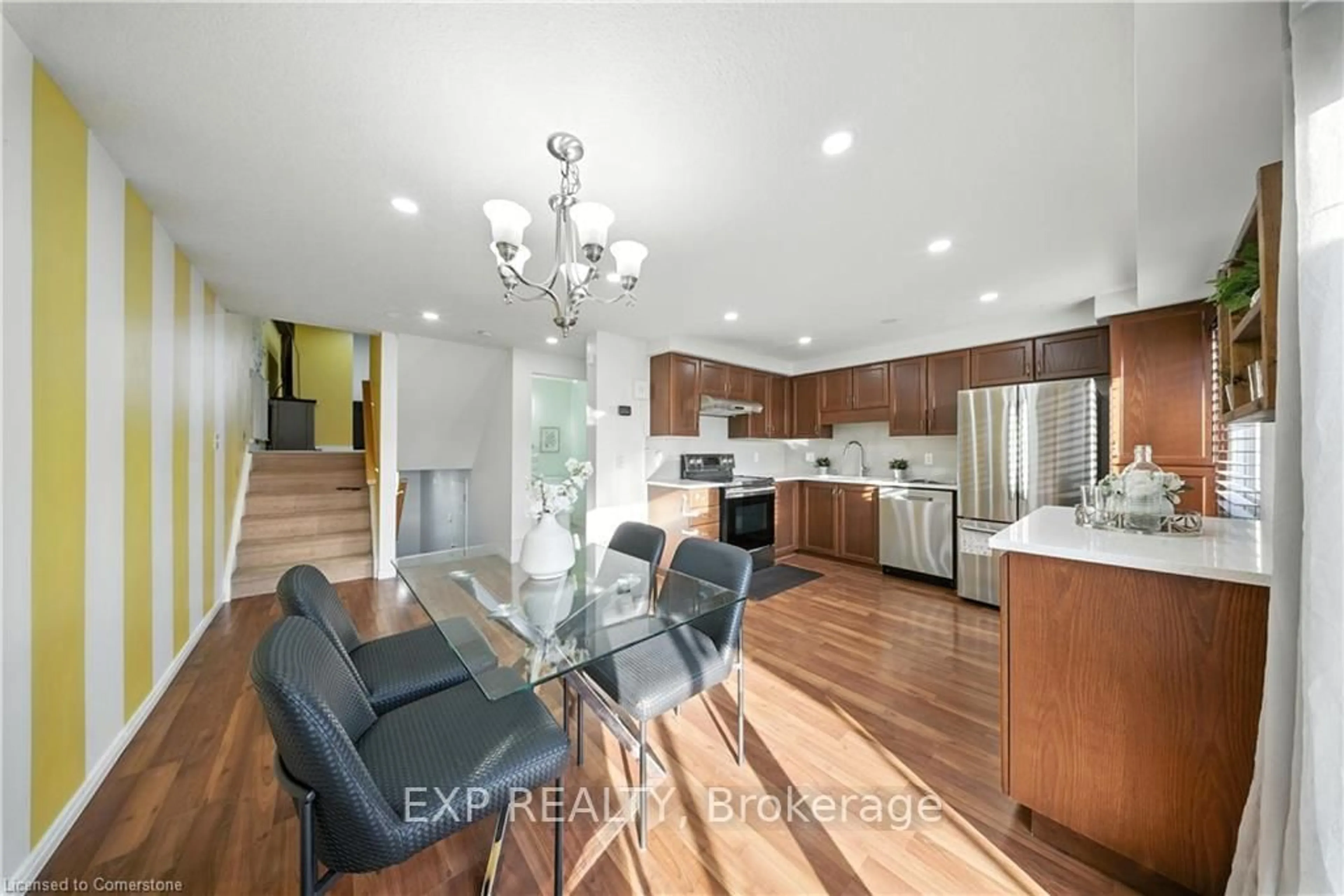 Open concept kitchen, unknown for 15 Corsica St, Kitchener Ontario N2R 1Y1