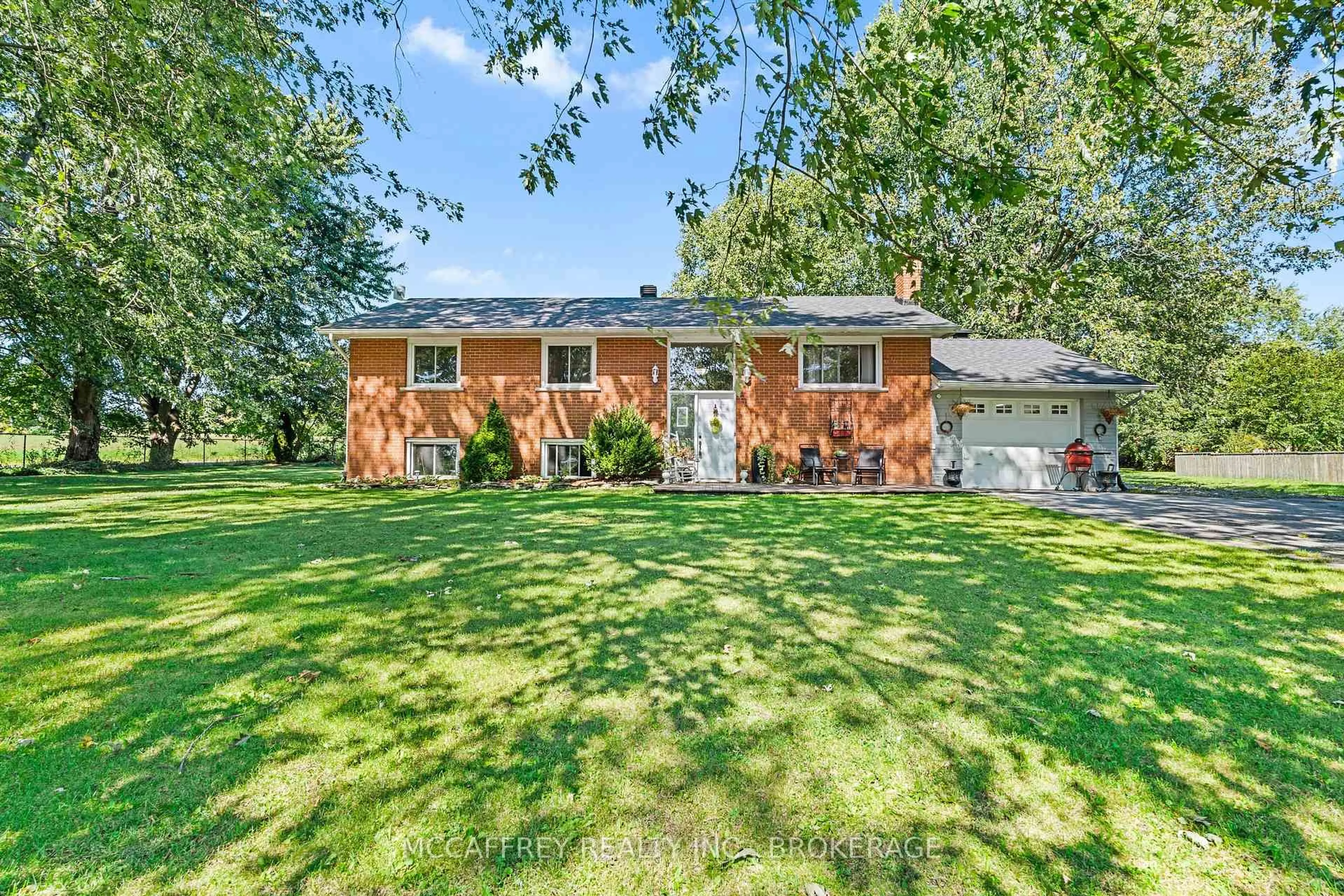 Unknown for 102 WRIGHT Pl, Bath Ontario K0H 1G0