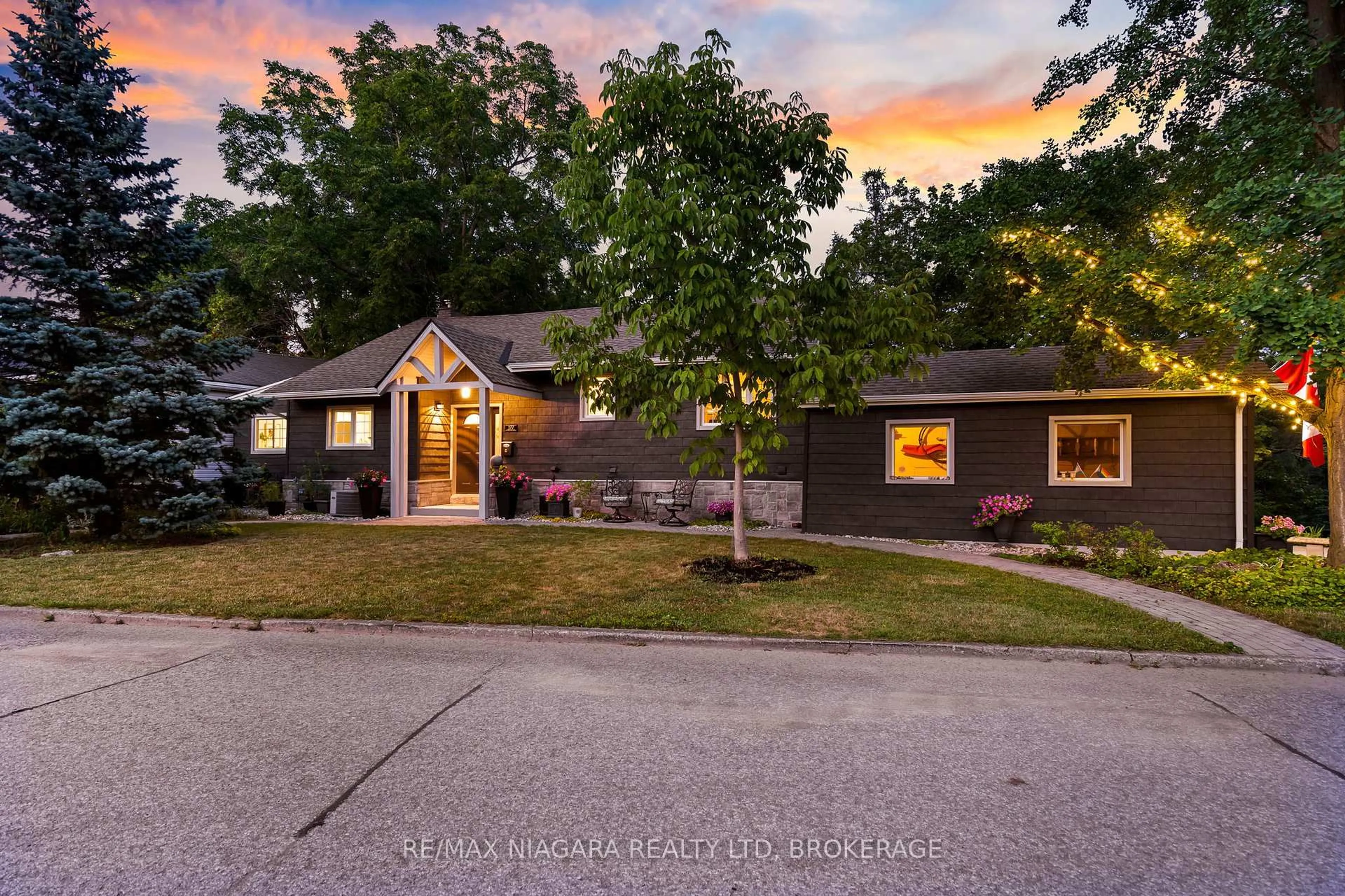 Home with brick exterior material, street for 177 Highland Ave, St. Catharines Ontario L2R 4J9