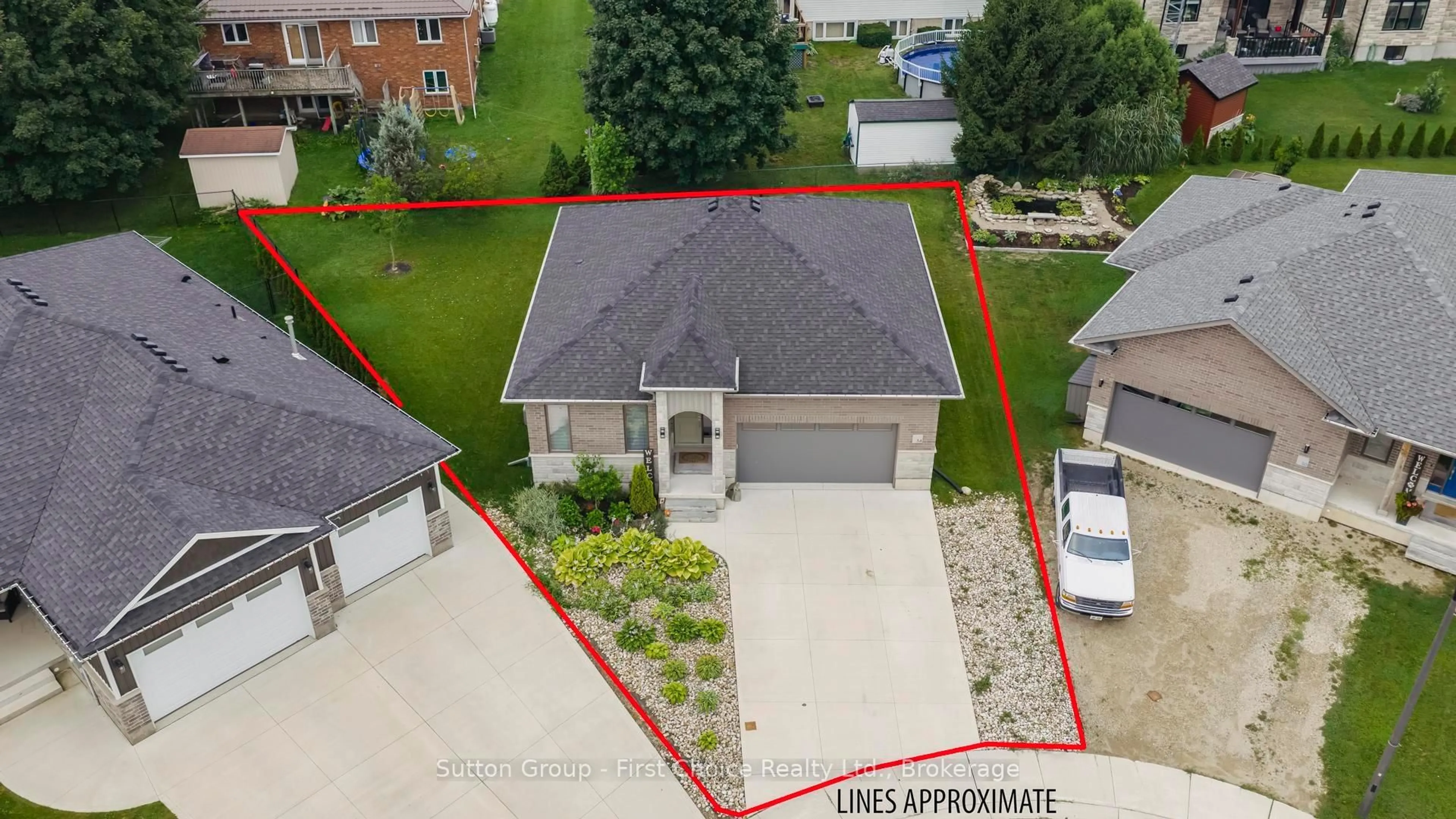 A pic from outside/outdoor area/front of a property/back of a property/a pic from drone, street for 34 Yost Crt, Perth East Ontario N0K 1M0