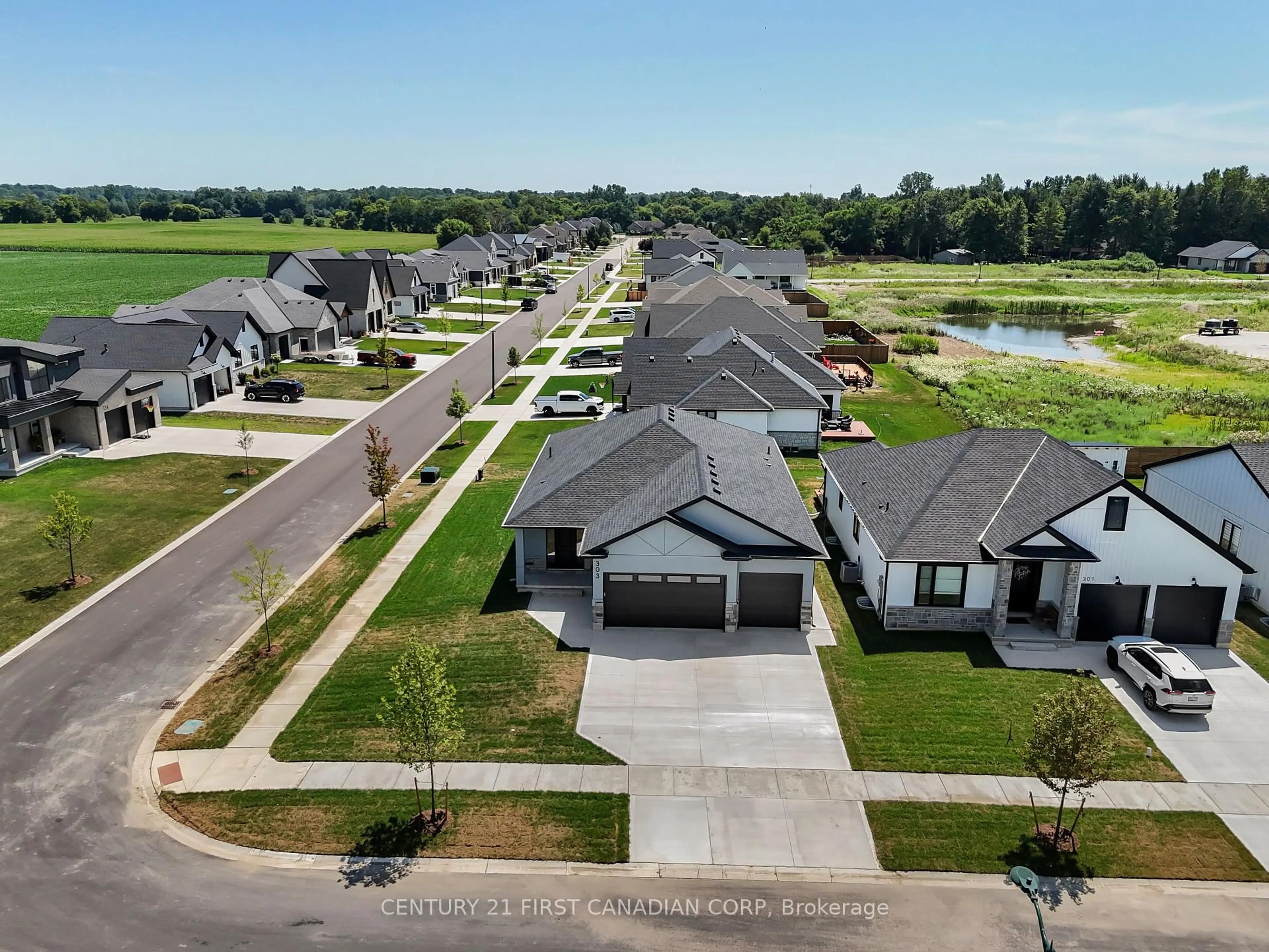 A pic from outside/outdoor area/front of a property/back of a property/a pic from drone, street for 303 Nancy St, Dutton/Dunwich Ontario N0L 1J0