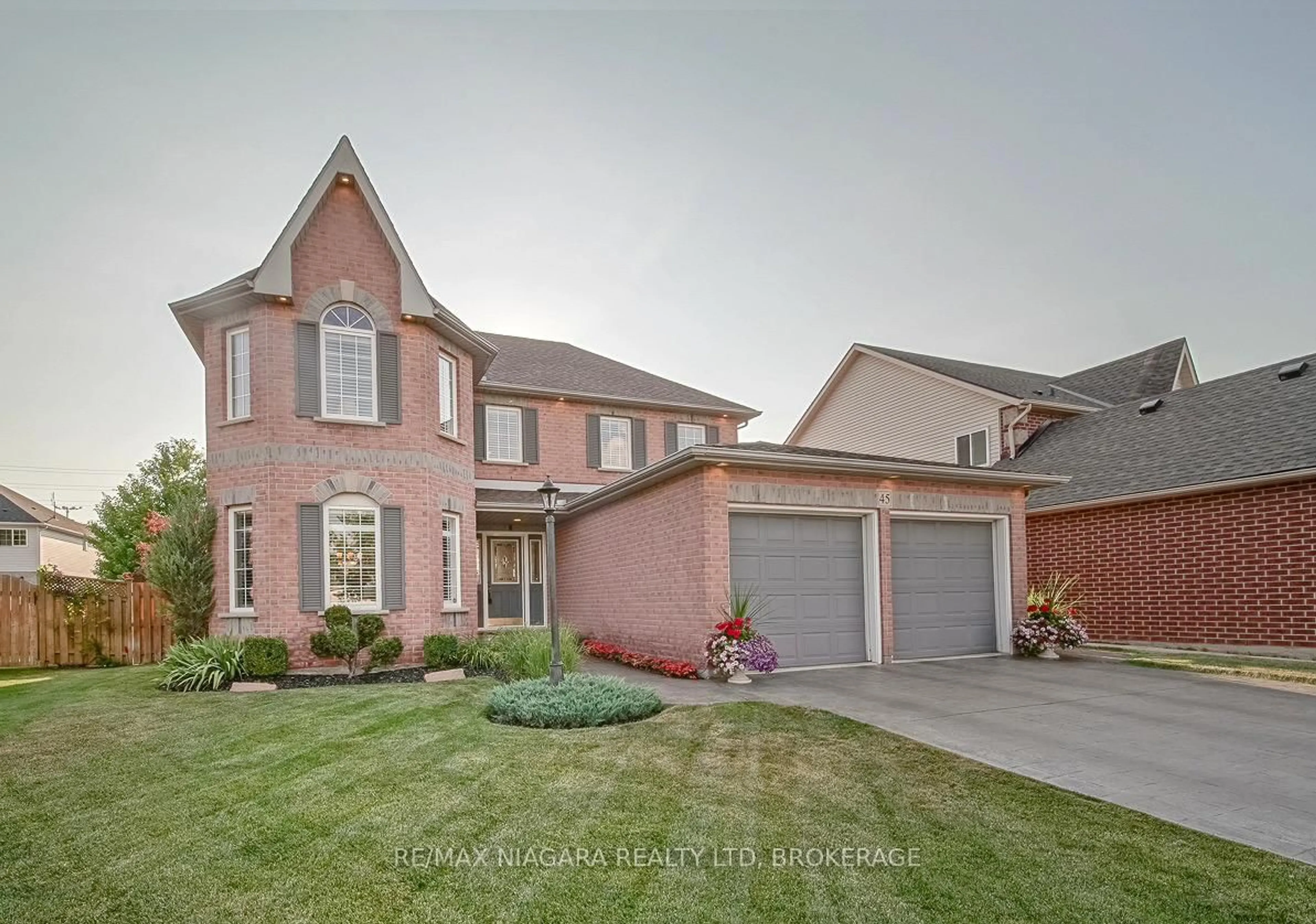 Home with brick exterior material, street for 45 Goodman Cres, St. Catharines Ontario L2S 3Z5