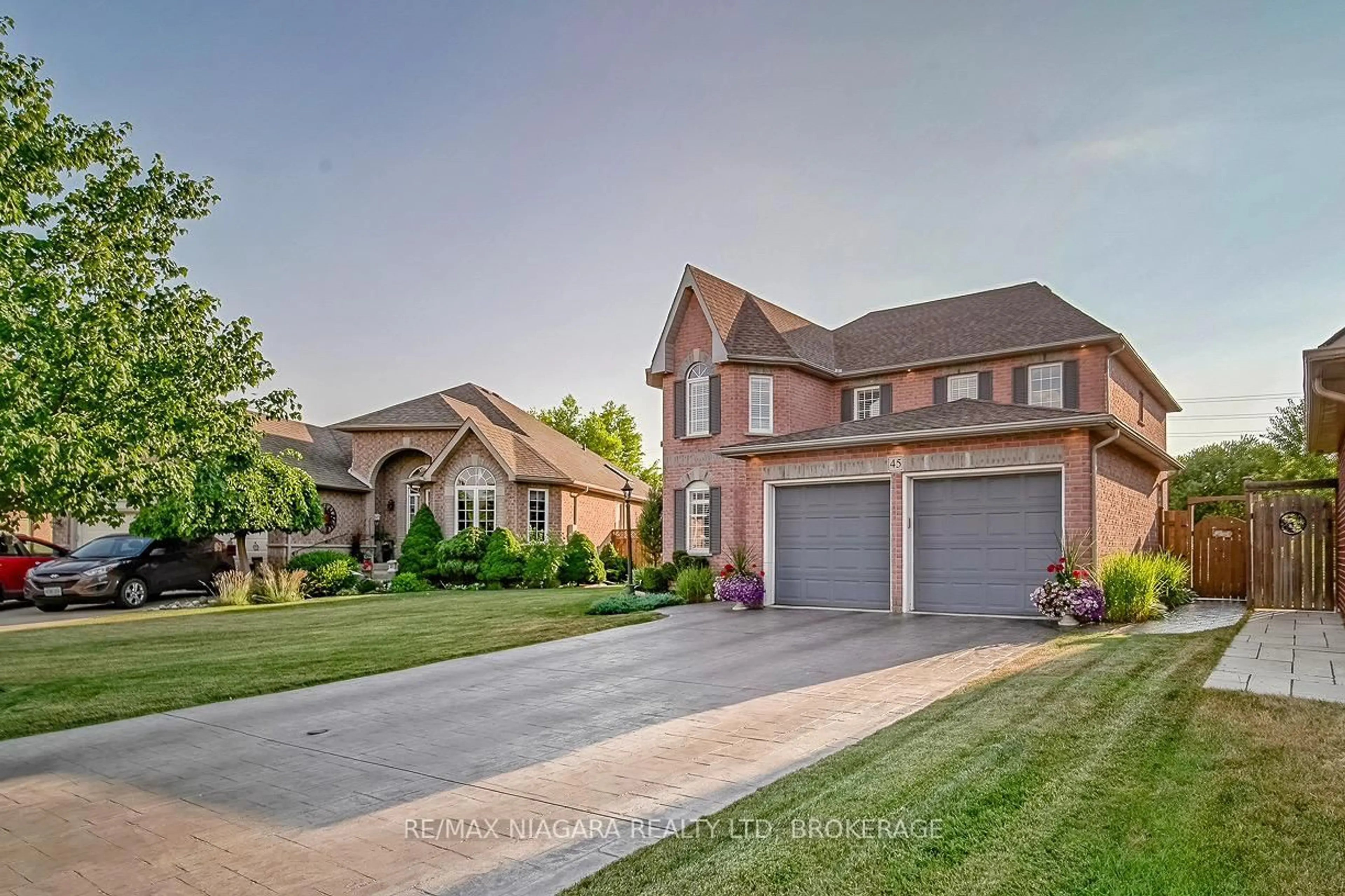 Home with brick exterior material, street for 45 Goodman Cres, St. Catharines Ontario L2S 3Z5