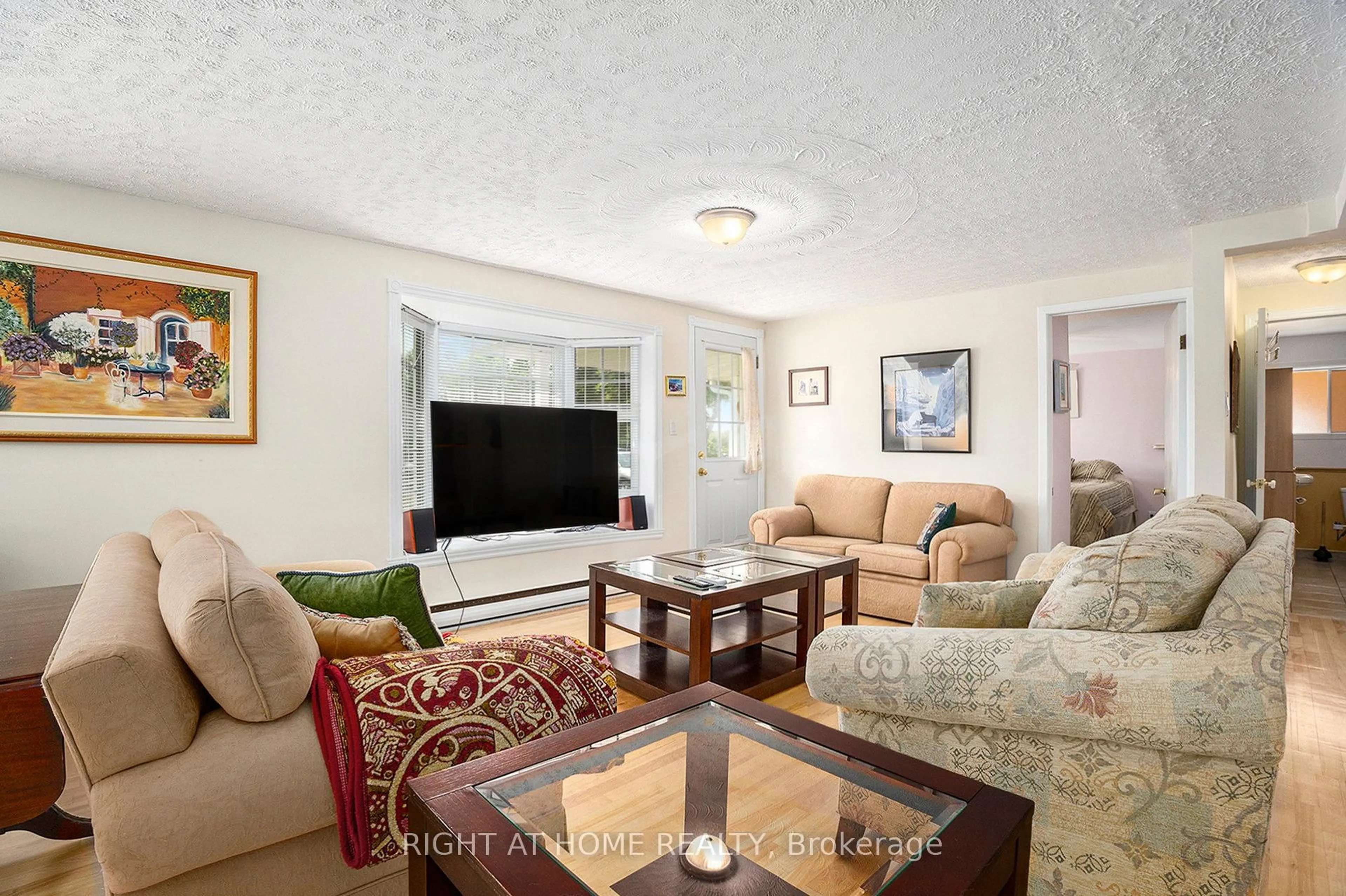 Living room with furniture, unknown for 1103 Conc 1 Alfred Rd, Alfred and Plantagenet Ontario K0B 1J0