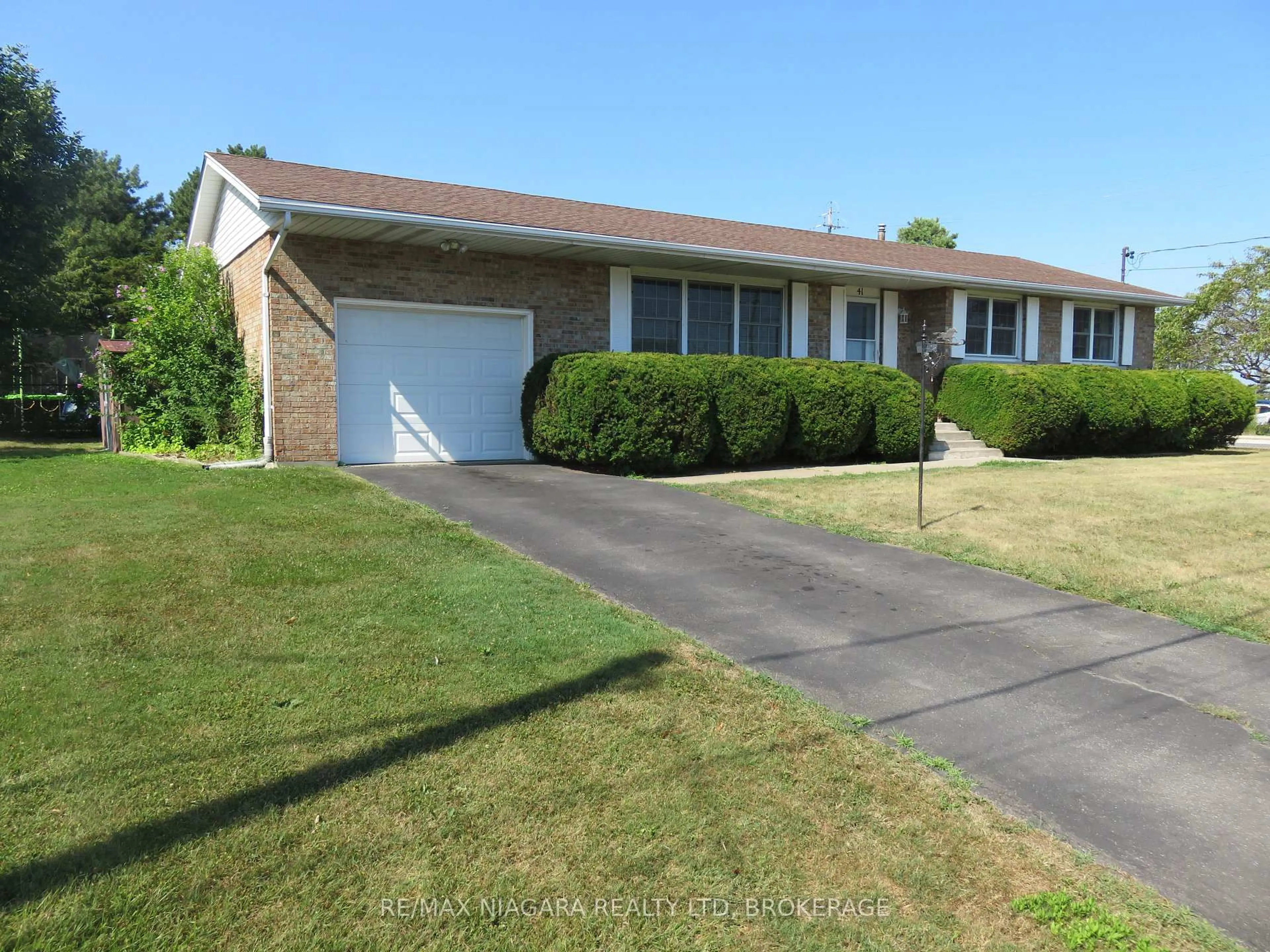 Unknown for 41 Madison St, Fort Erie Ontario L2A 3Z7