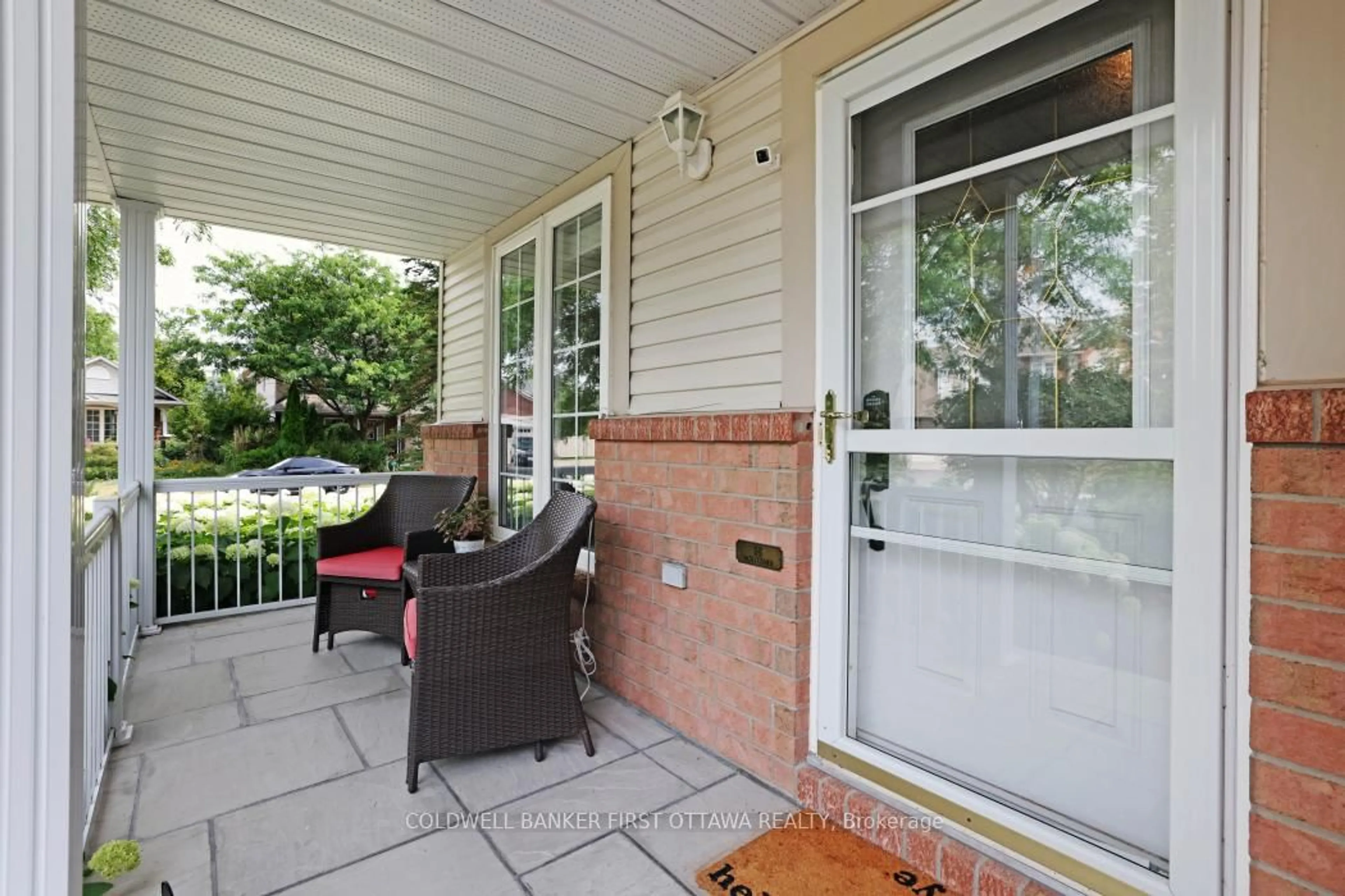 Patio, street for 10 Ladybirds Cres, Stittsville Ontario K2S 1Z6