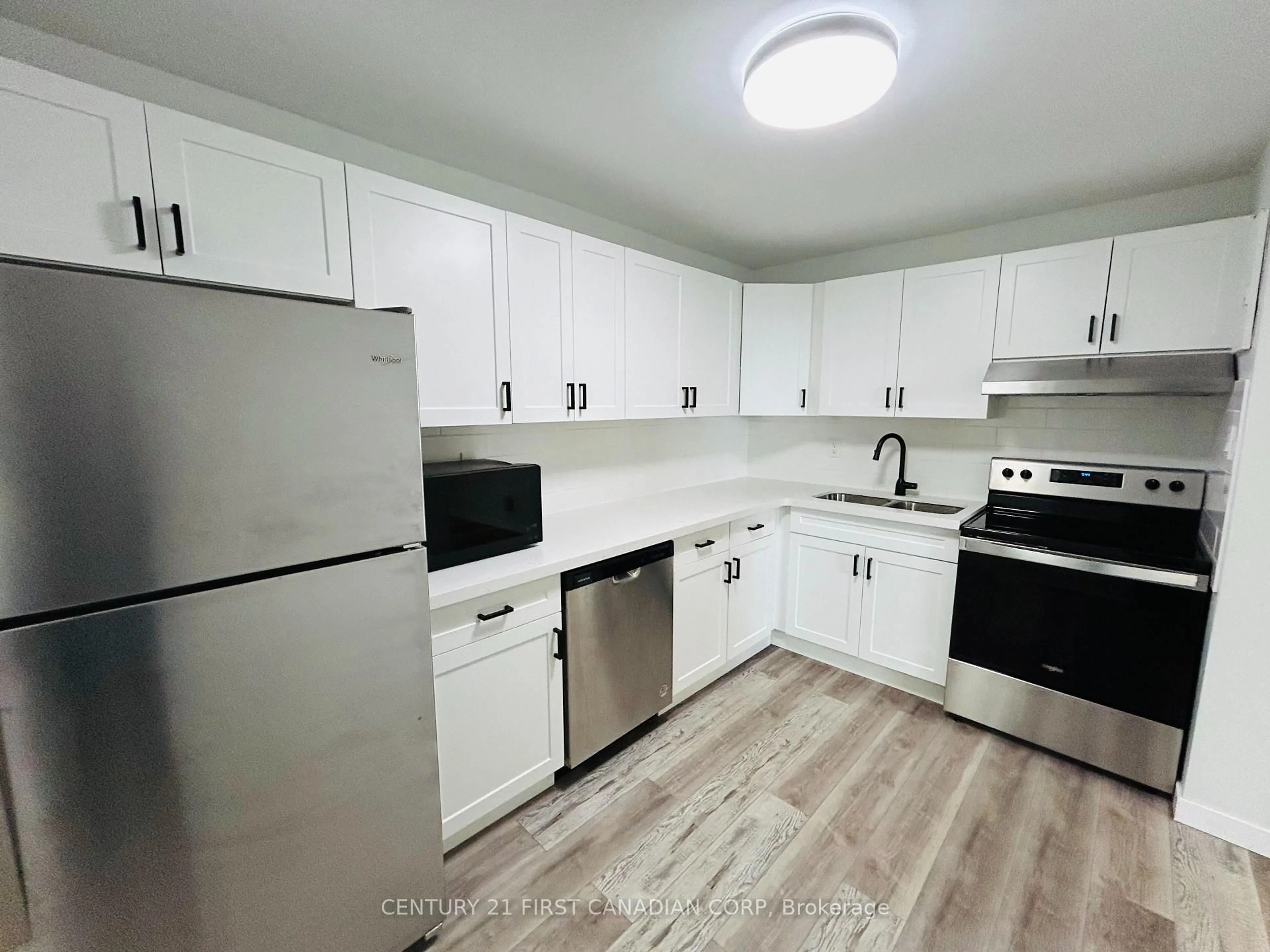 Standard kitchen, unknown for 573 Mornington Ave #802, London East Ontario N5Y 4T9