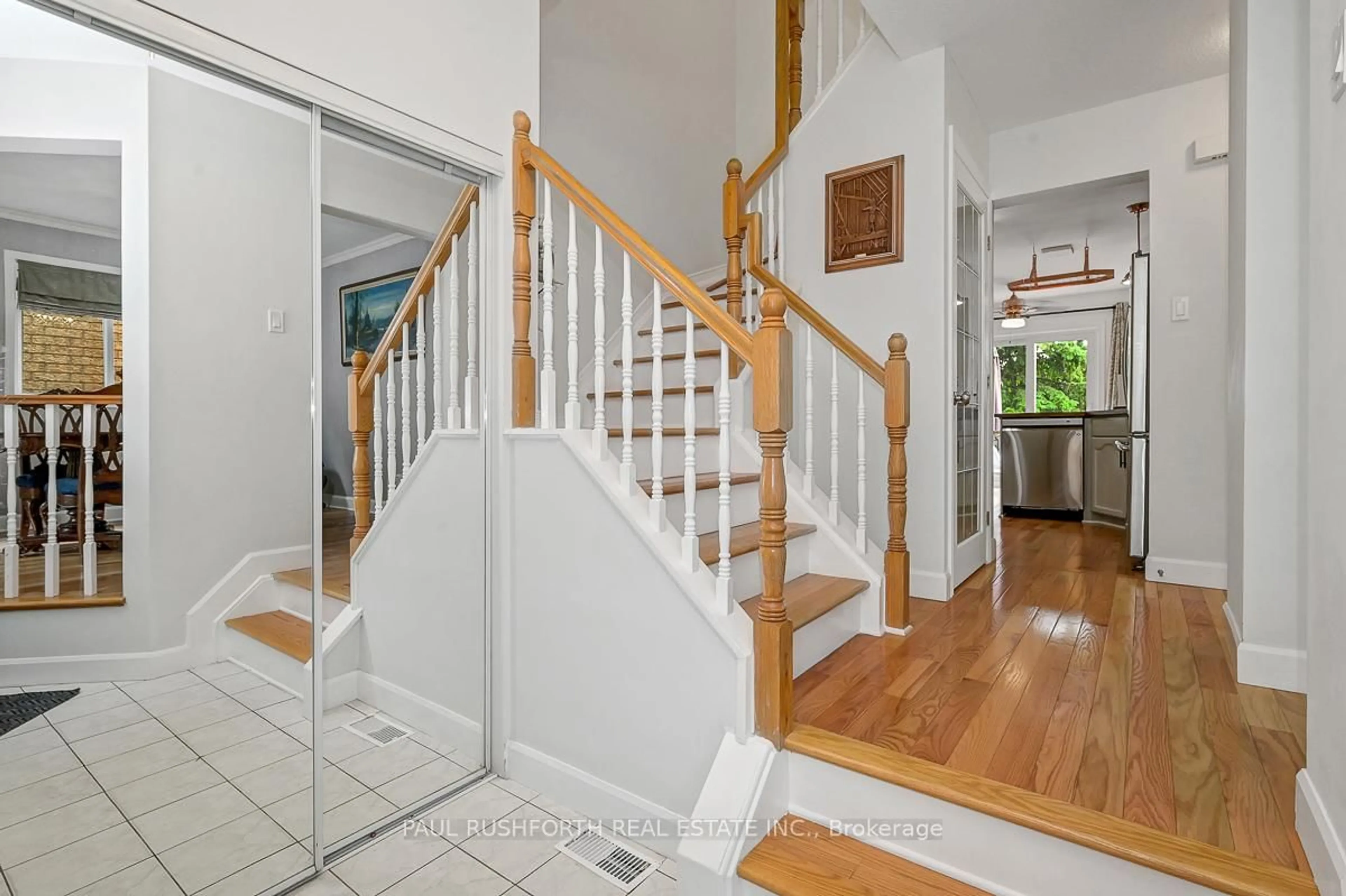 Stairs for 24 Highmont Crt, Ottawa Ontario K2T 1B2