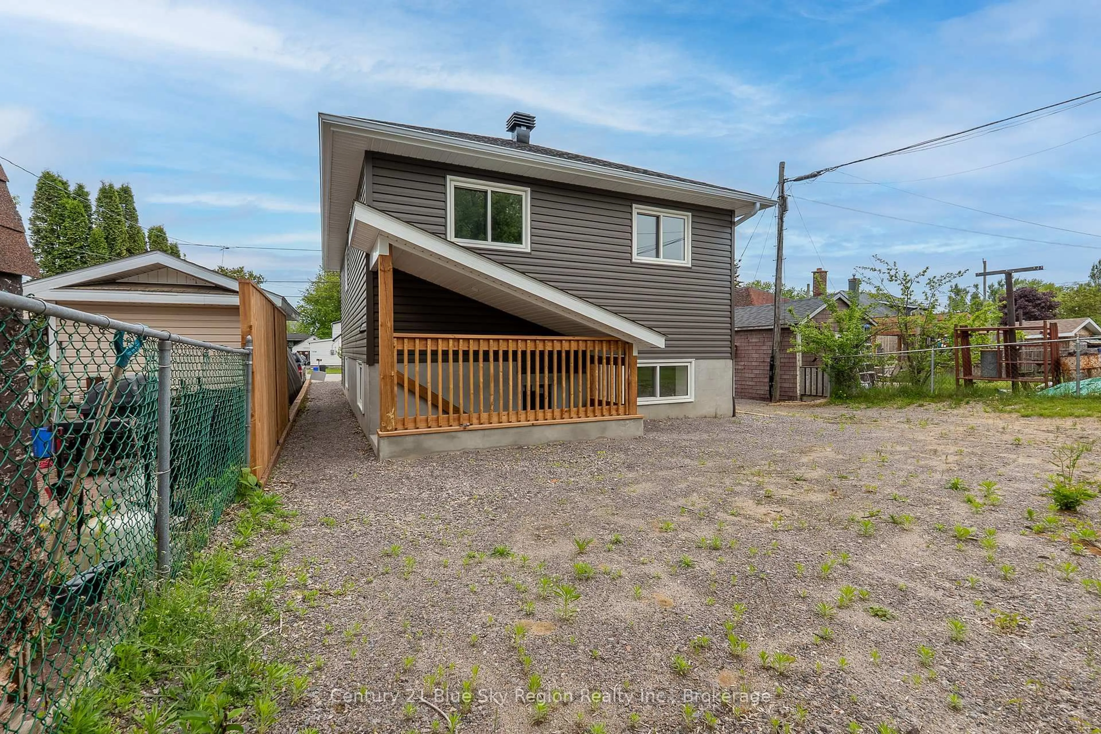 Unknown for 1556 FRASER St, North Bay Ontario P1B 3Z2