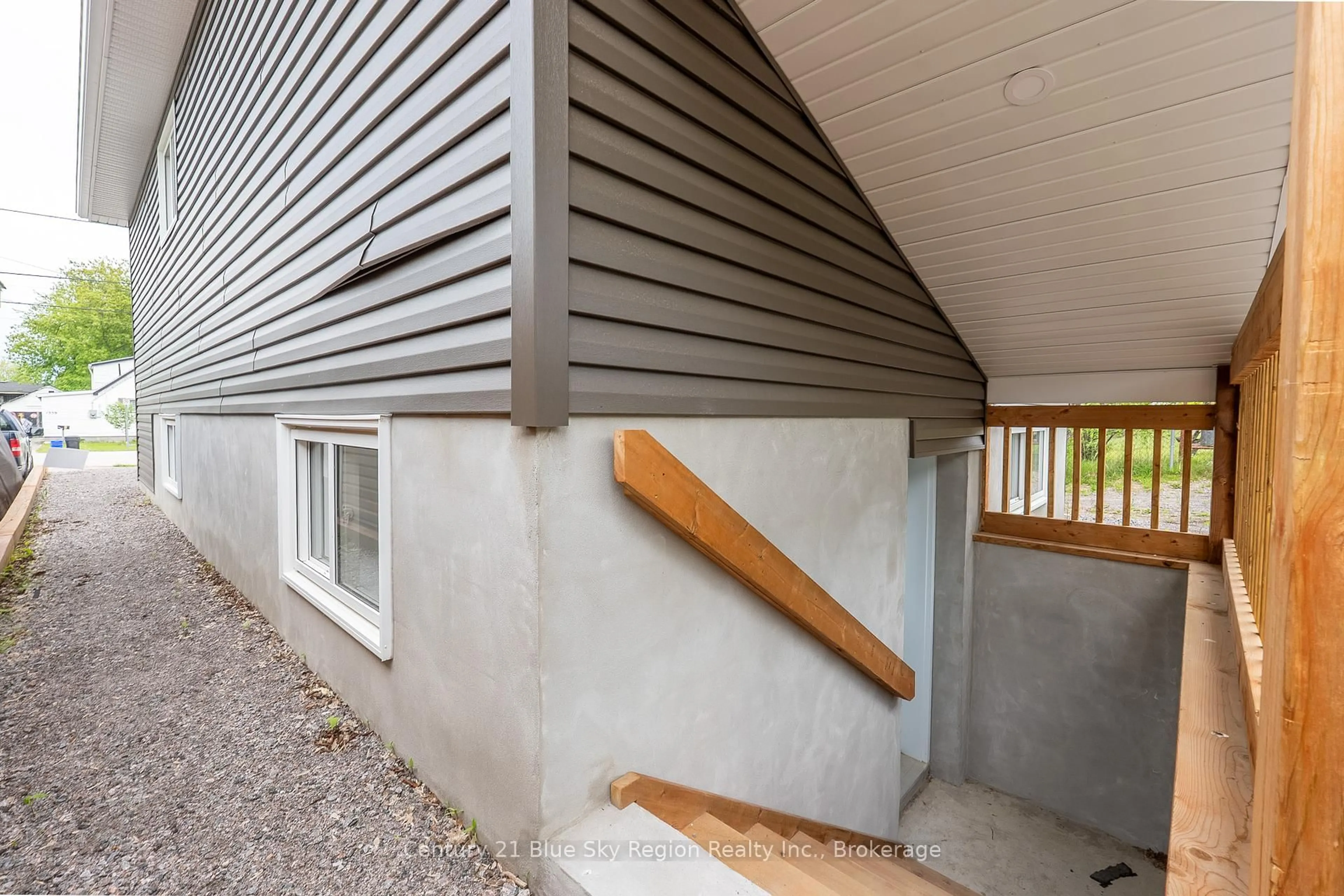 Unknown for 1556 FRASER St, North Bay Ontario P1B 3Z2