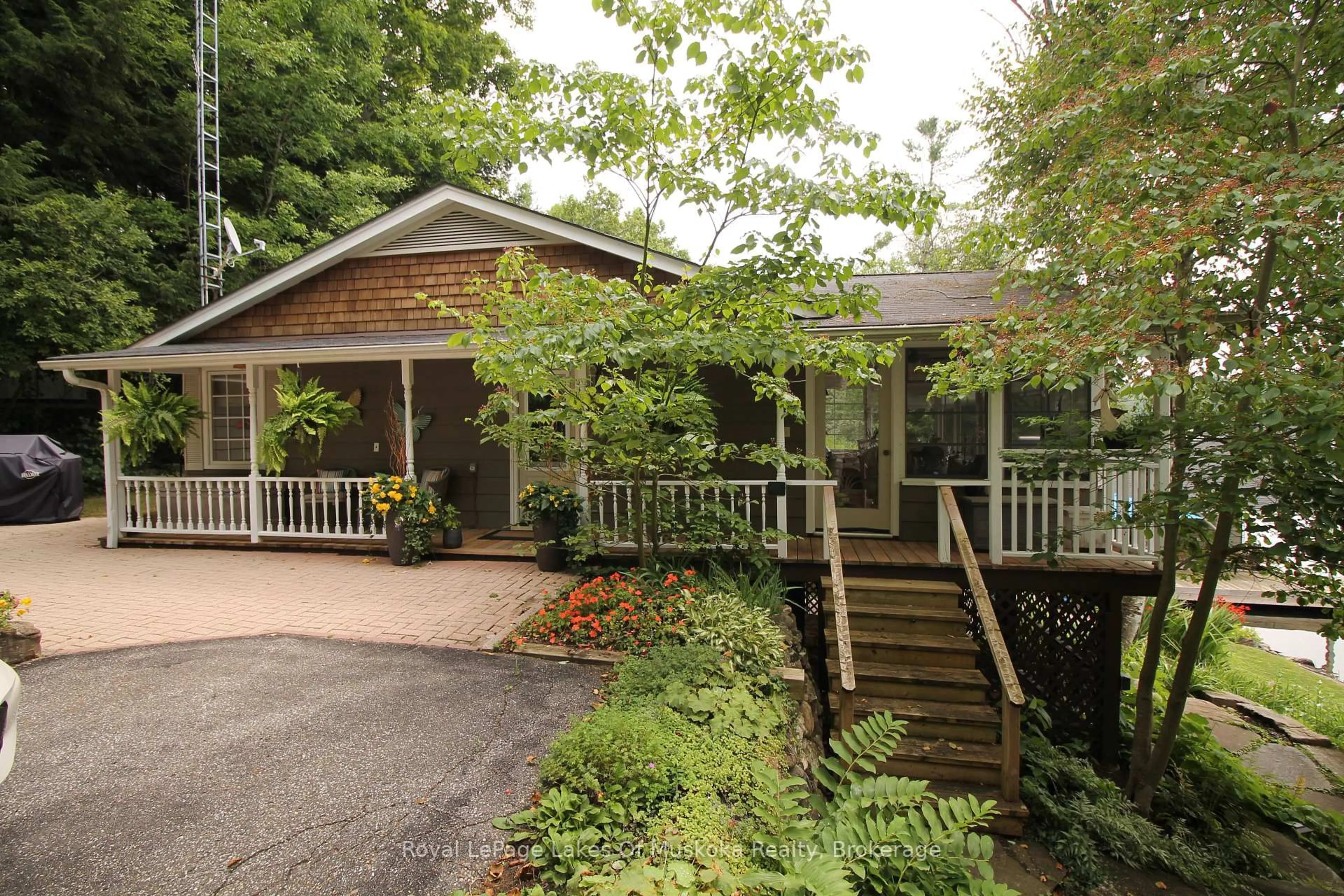 Patio, unknown for 1027 Old Bridge Rd #4, Muskoka Lakes Ontario P0B 1J0