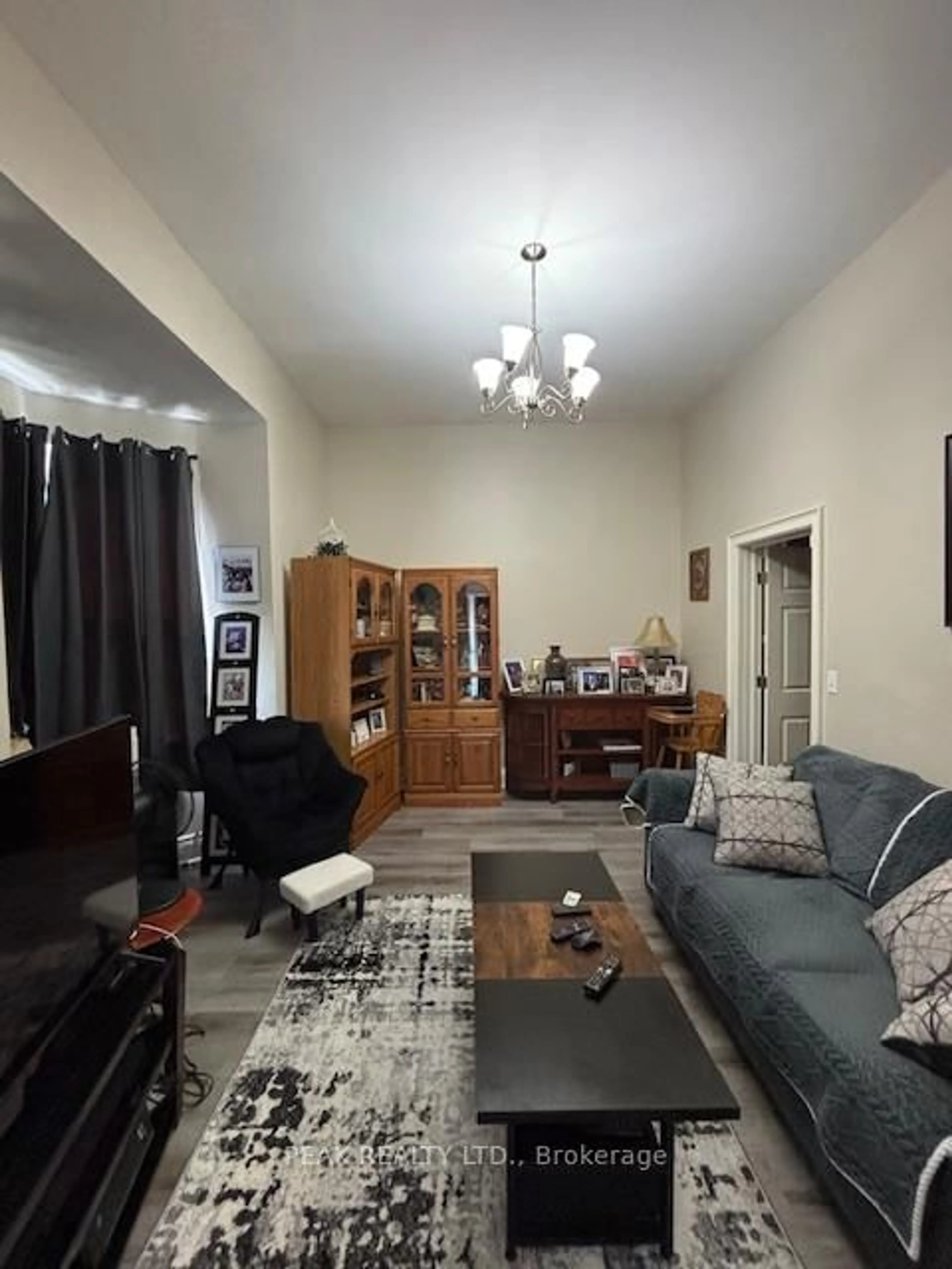 Living room with furniture, floor is not visible for 15 Buffalo St, Brantford Ontario N3R 1C7