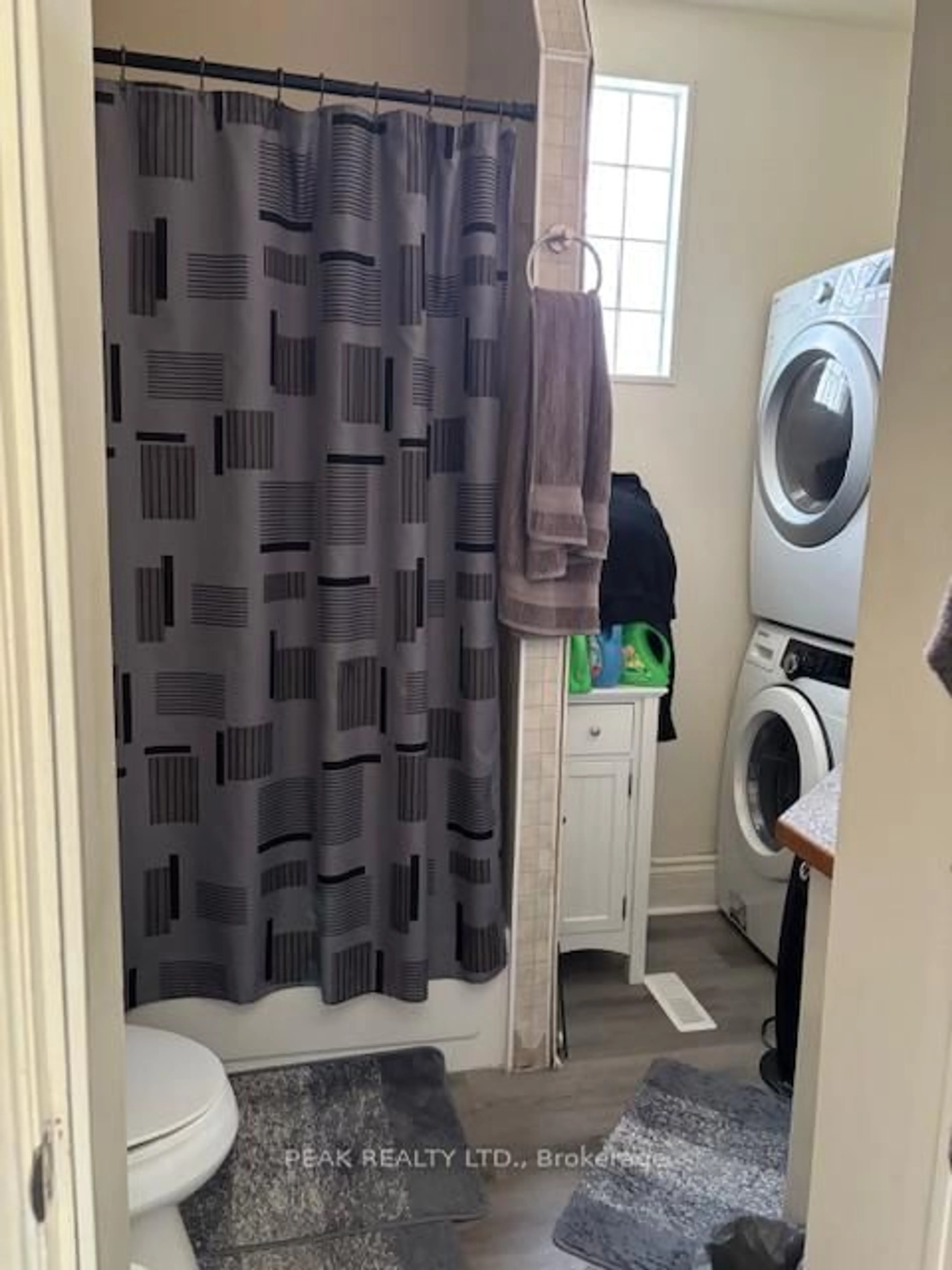 A pic of a room for 15 Buffalo St, Brantford Ontario N3R 1C7