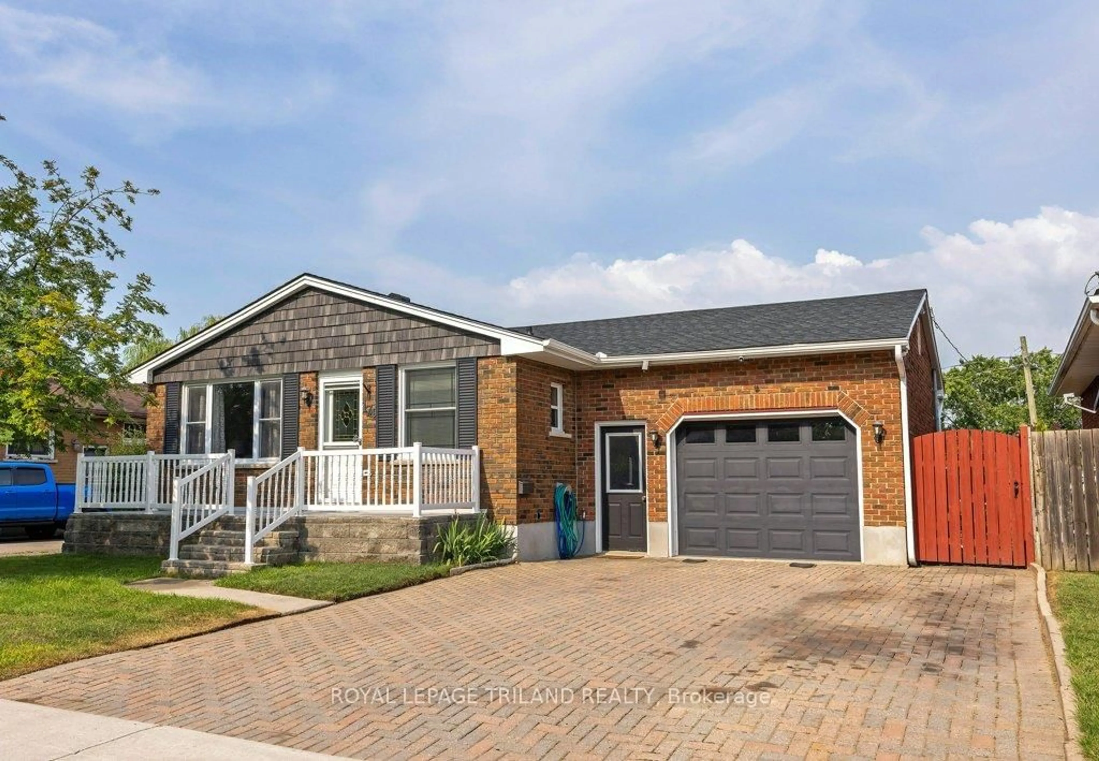 Home with brick exterior material, street for 174 Fairview Ave, St. Thomas Ontario N5R 4Y1