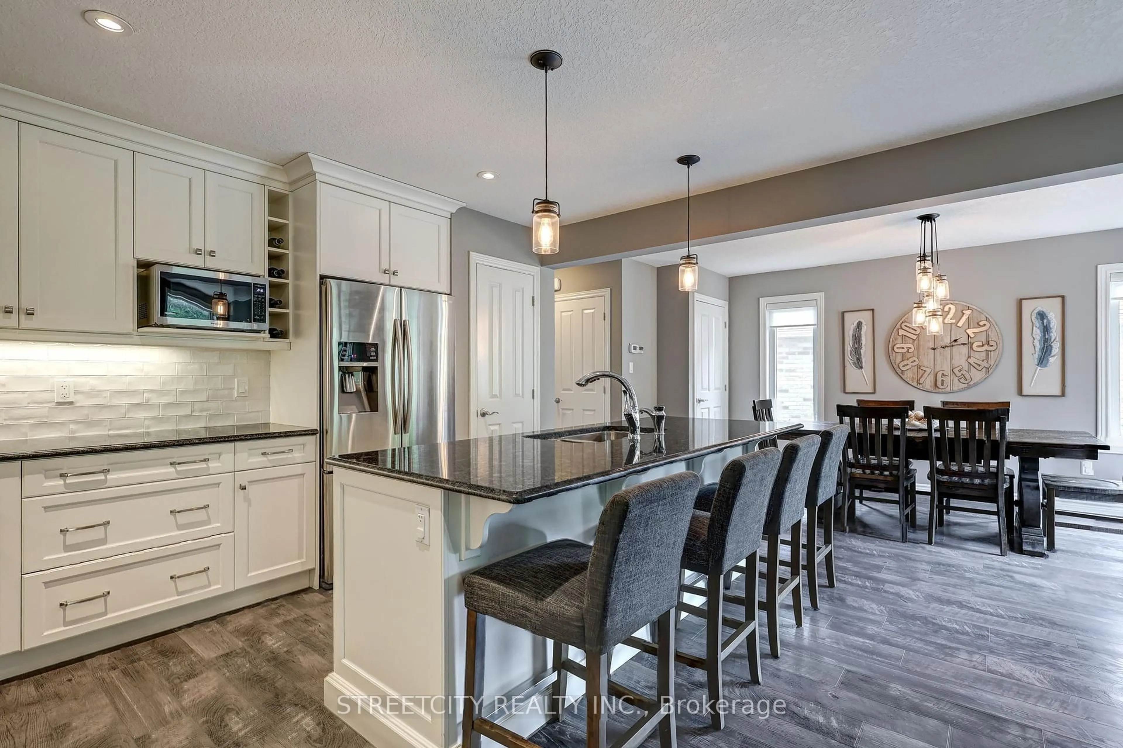 Open concept kitchen, ceramic/tile floor for 400 Beamish St, Central Elgin Ontario N5L 0A7