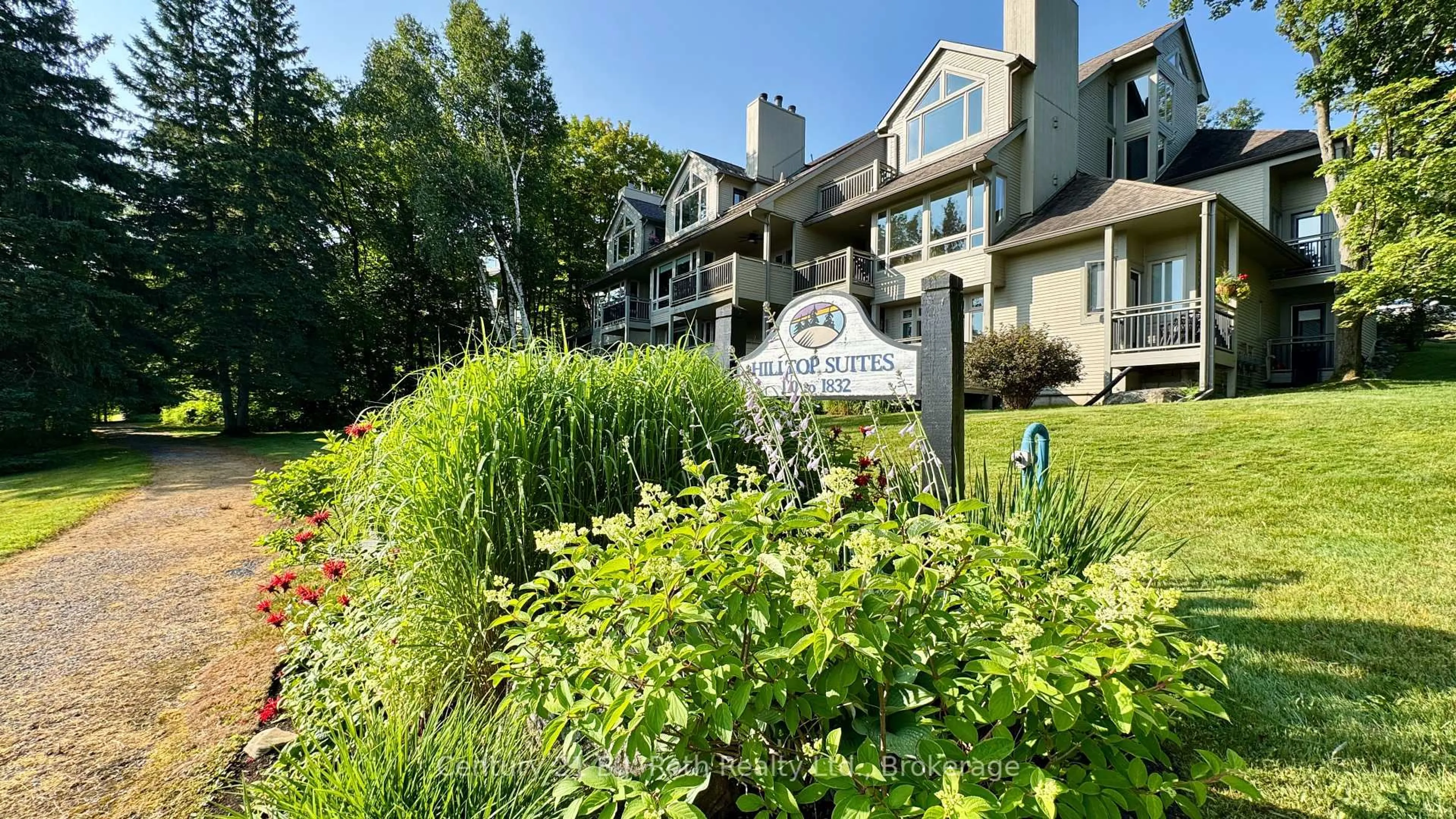 Patio, water/lake/river/ocean view for 331 Grandview Hilltop Dr, Huntsville Ontario P1H 2J5