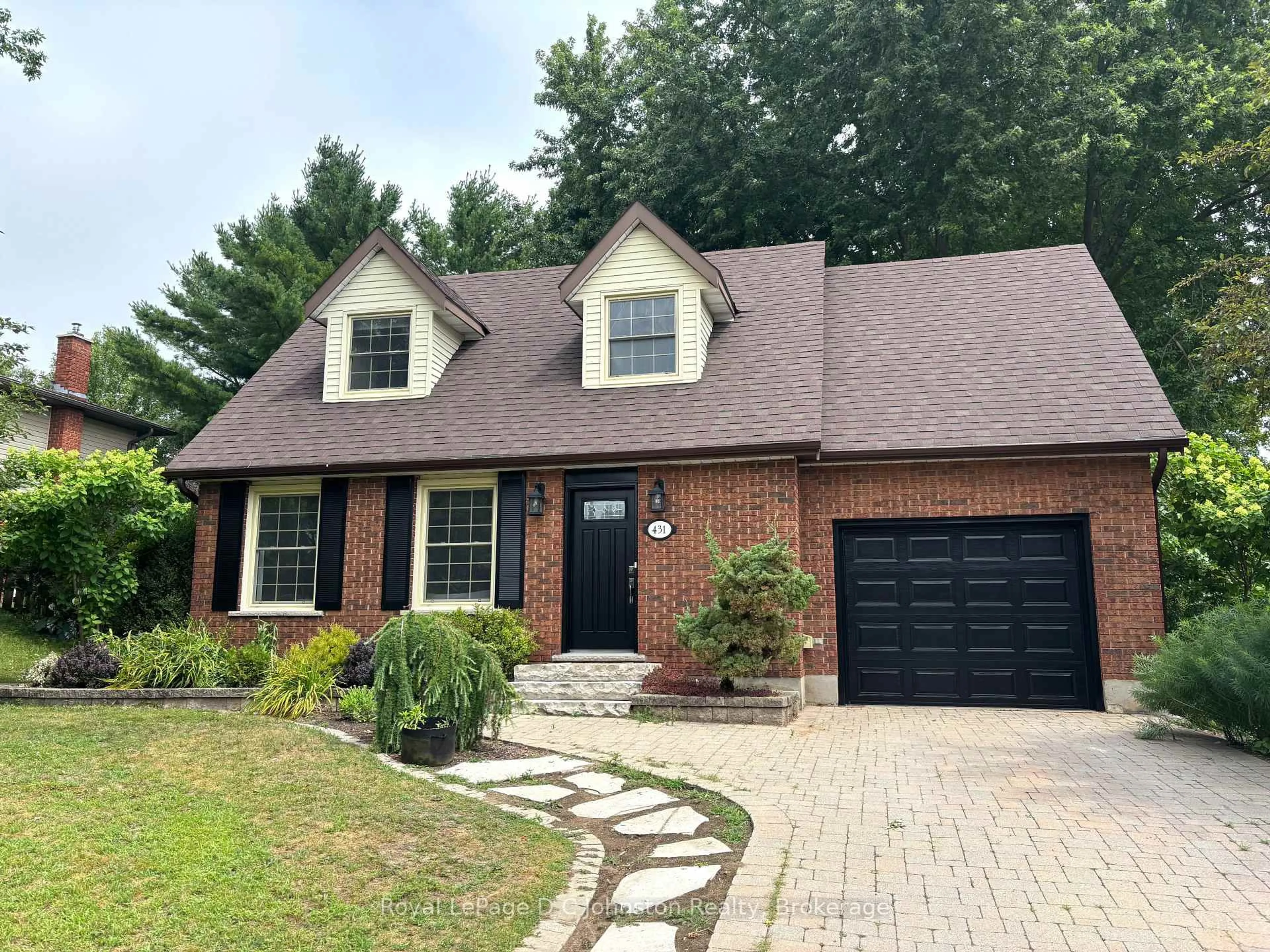 Home with brick exterior material, street for 431 Thede Dr, Saugeen Shores Ontario N0H 2C4