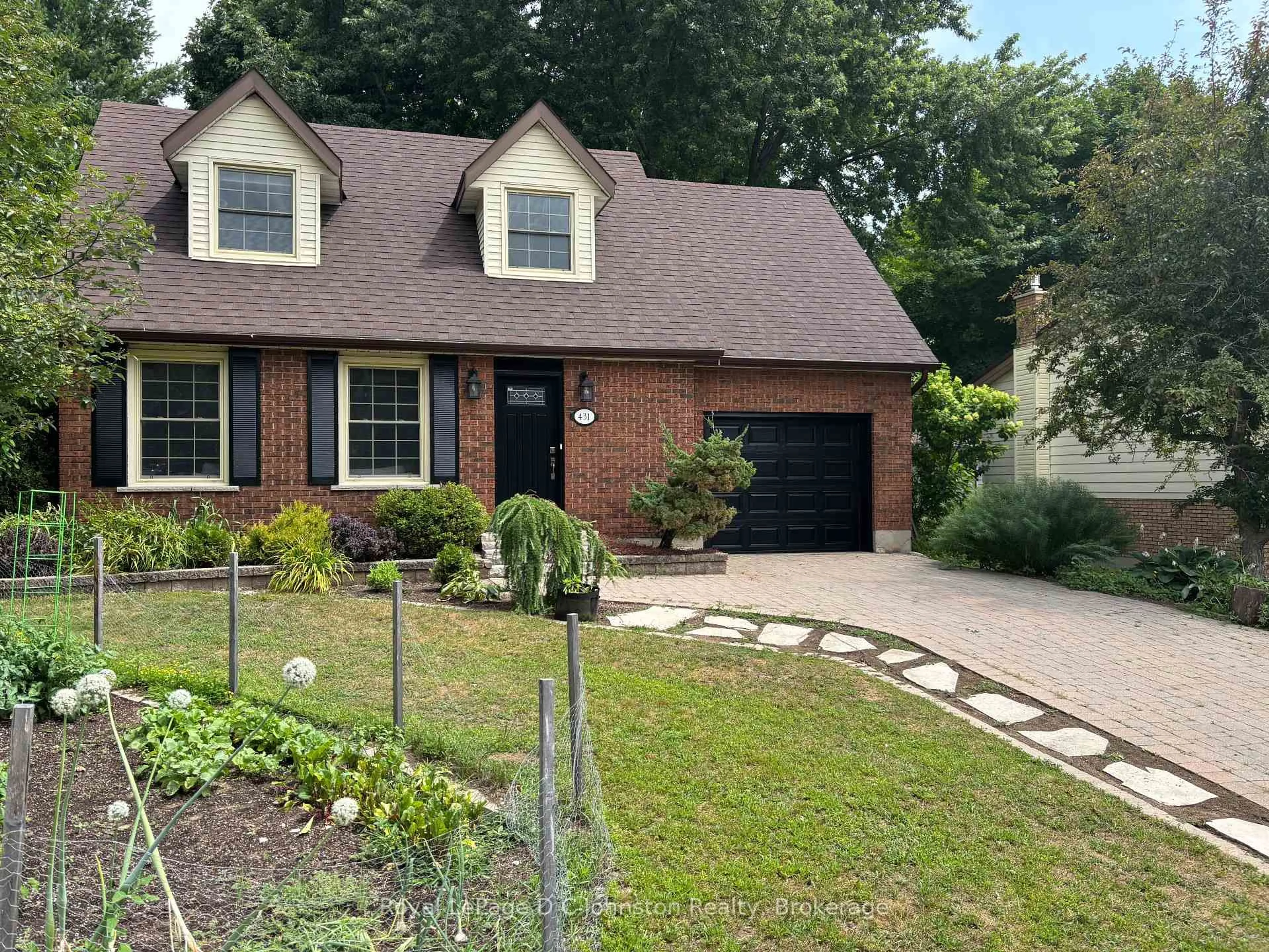 Home with brick exterior material, street for 431 Thede Dr, Saugeen Shores Ontario N0H 2C4