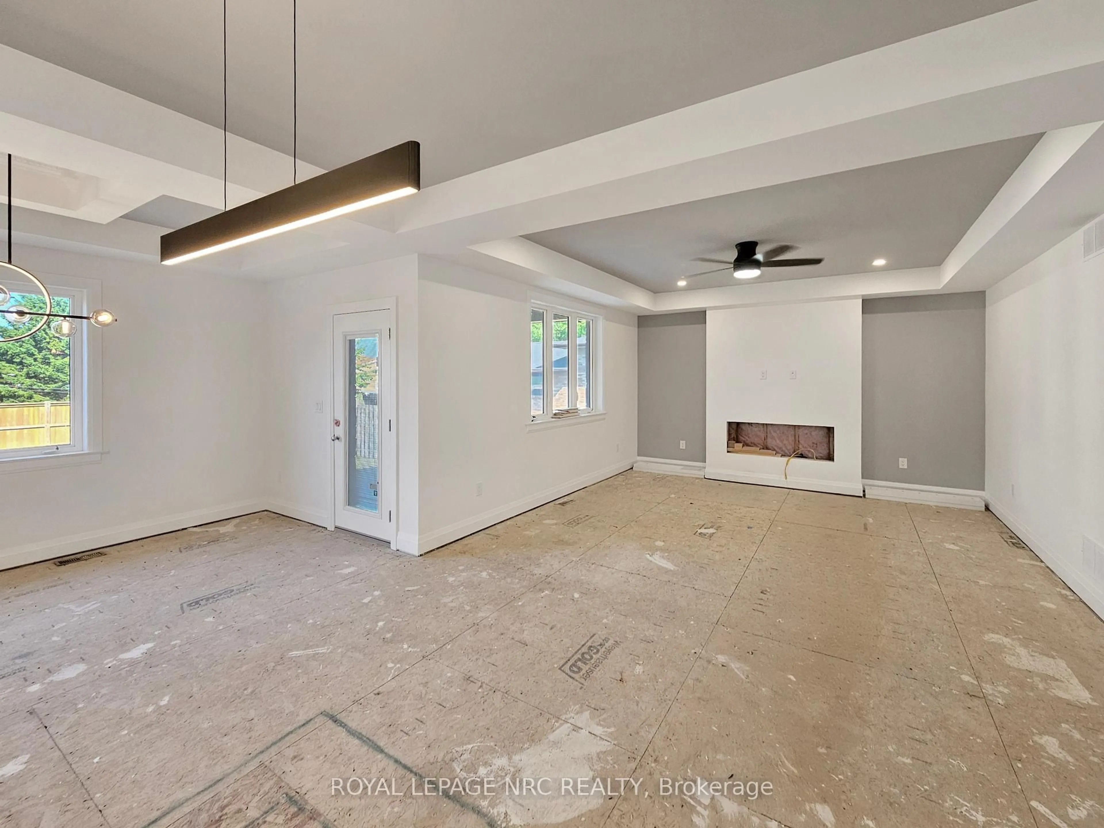 A pic of a room for 4705 Lee Ave, Niagara Falls Ontario L2H 1M7