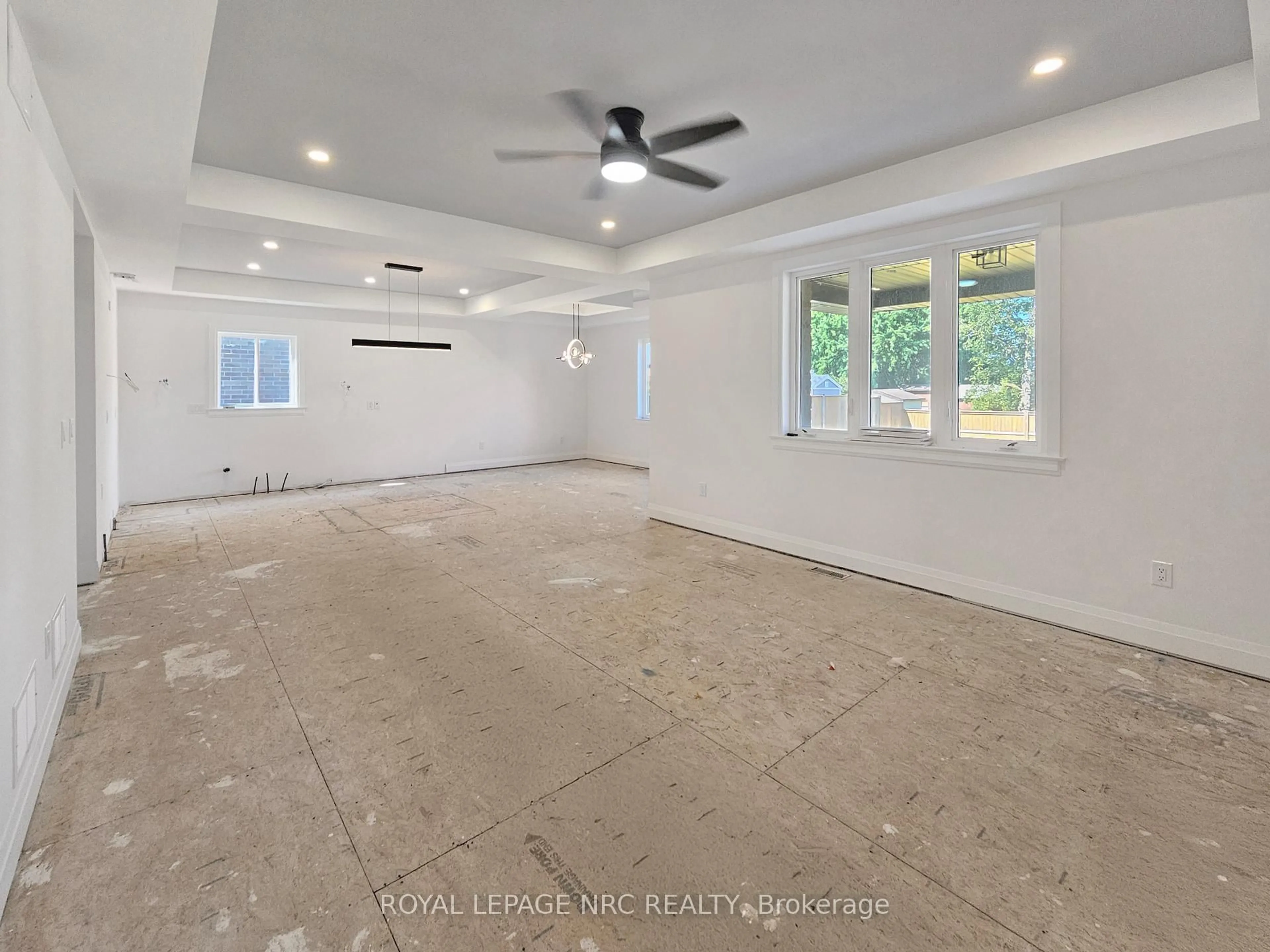 A pic of a room for 4705 Lee Ave, Niagara Falls Ontario L2H 1M7