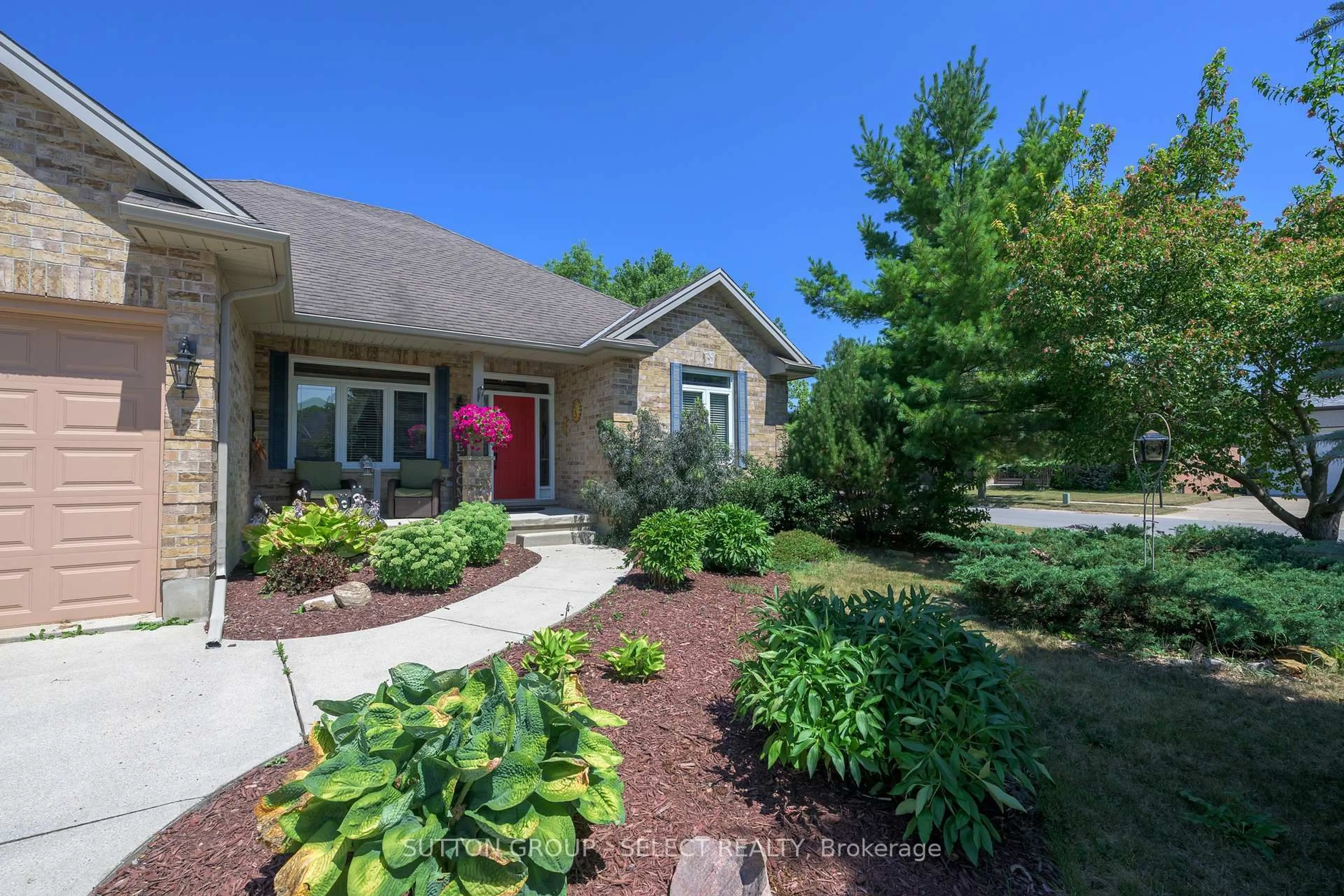 Home with brick exterior material, street for 109 Willow Rdge, Middlesex Centre Ontario N0M 2A0