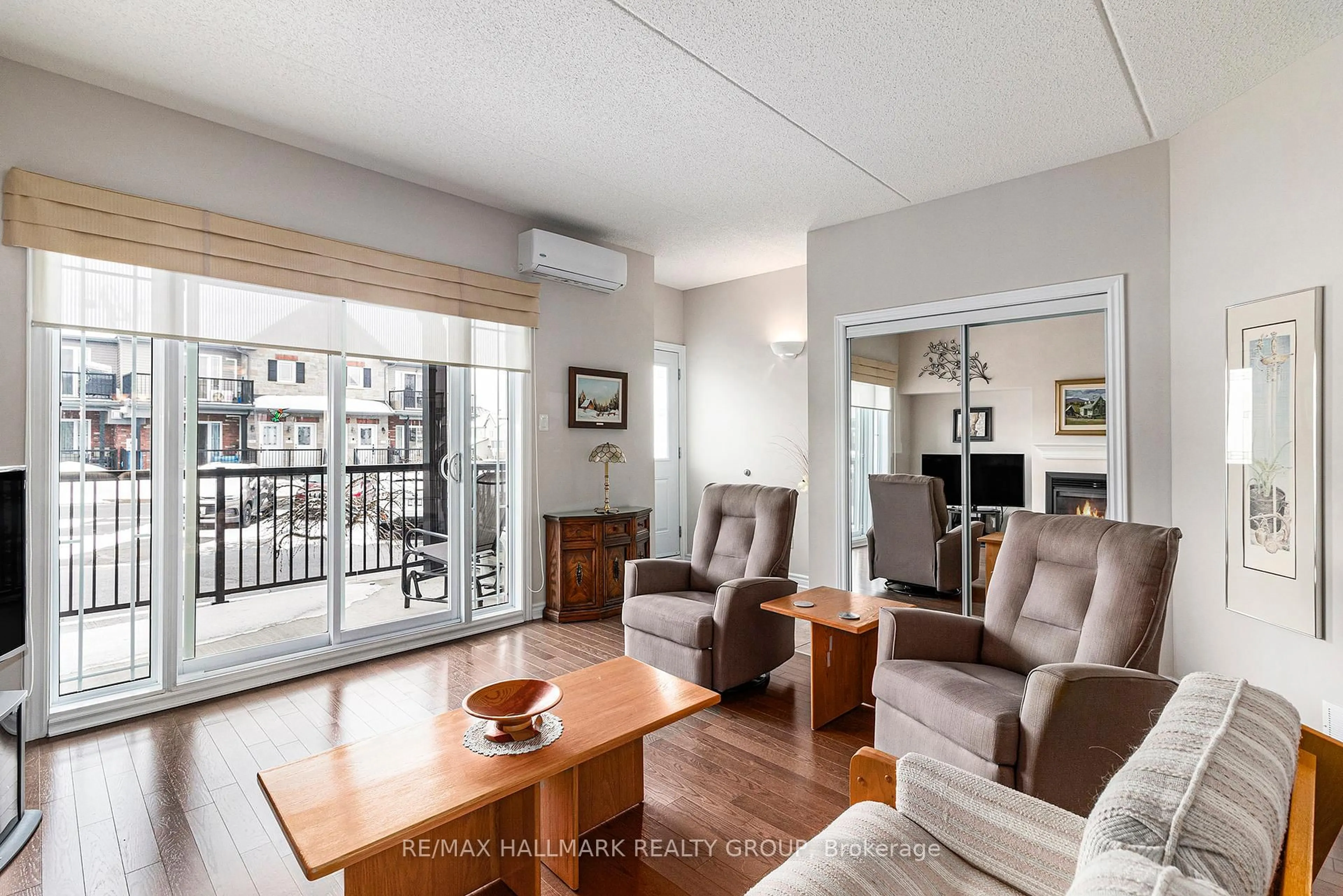 Living room with furniture, unknown for 201 Eliot Dr #404, Clarence-Rockland Ontario K4K 0G4