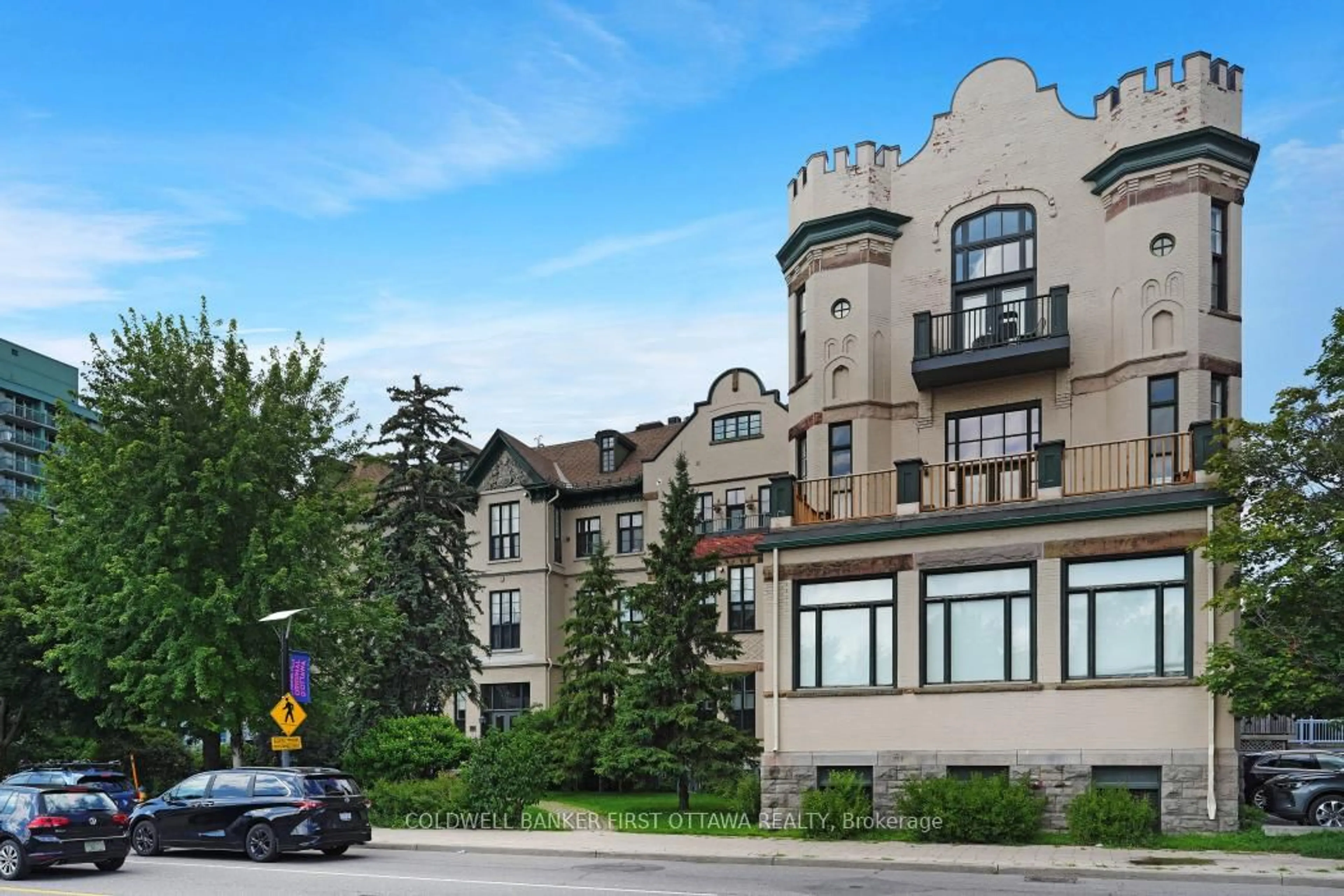 Unknown for 589 Rideau St #405, Ottawa Ontario K1N 6A1