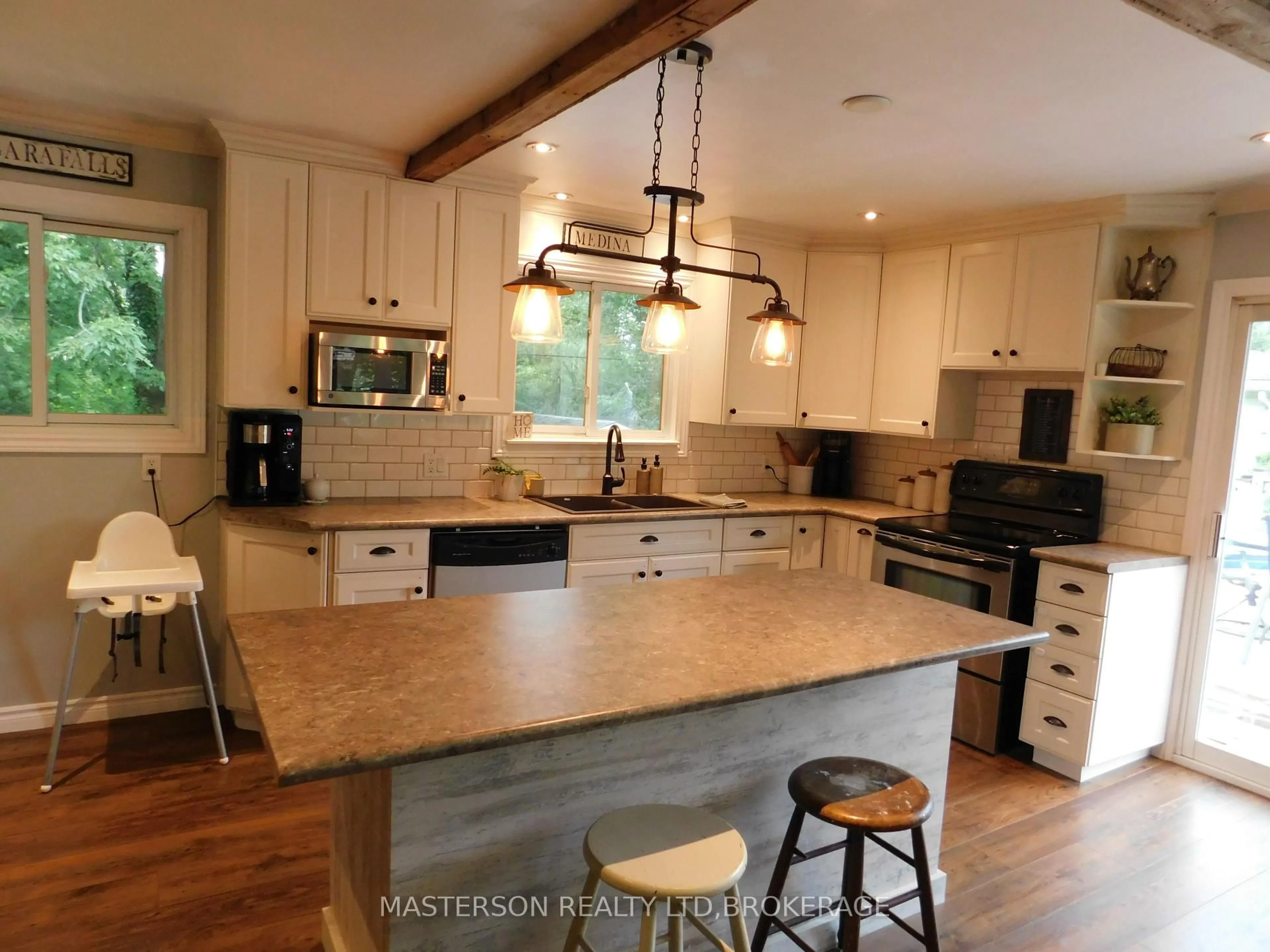 Open concept kitchen, unknown for 1208 BENNER Ave, Fort Erie Ontario L2A 4N7