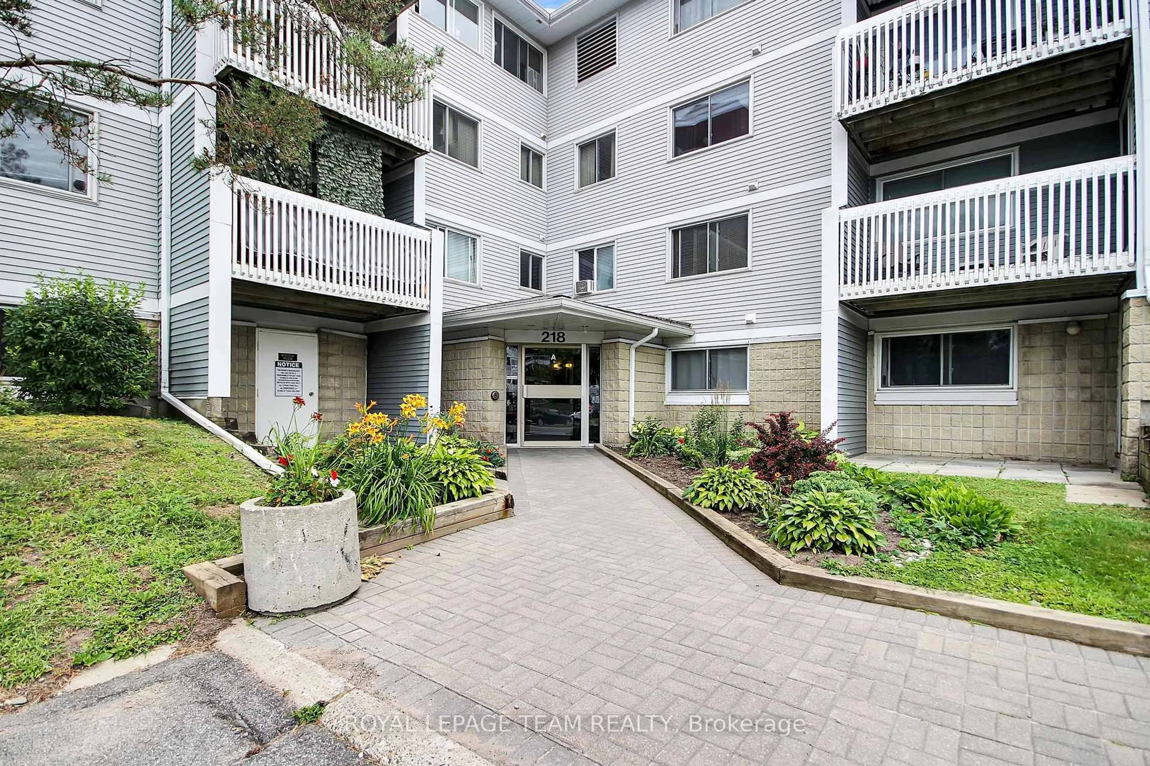 Unknown for 218 Viewmount Dr #305, Ottawa Ontario K2E 7X5