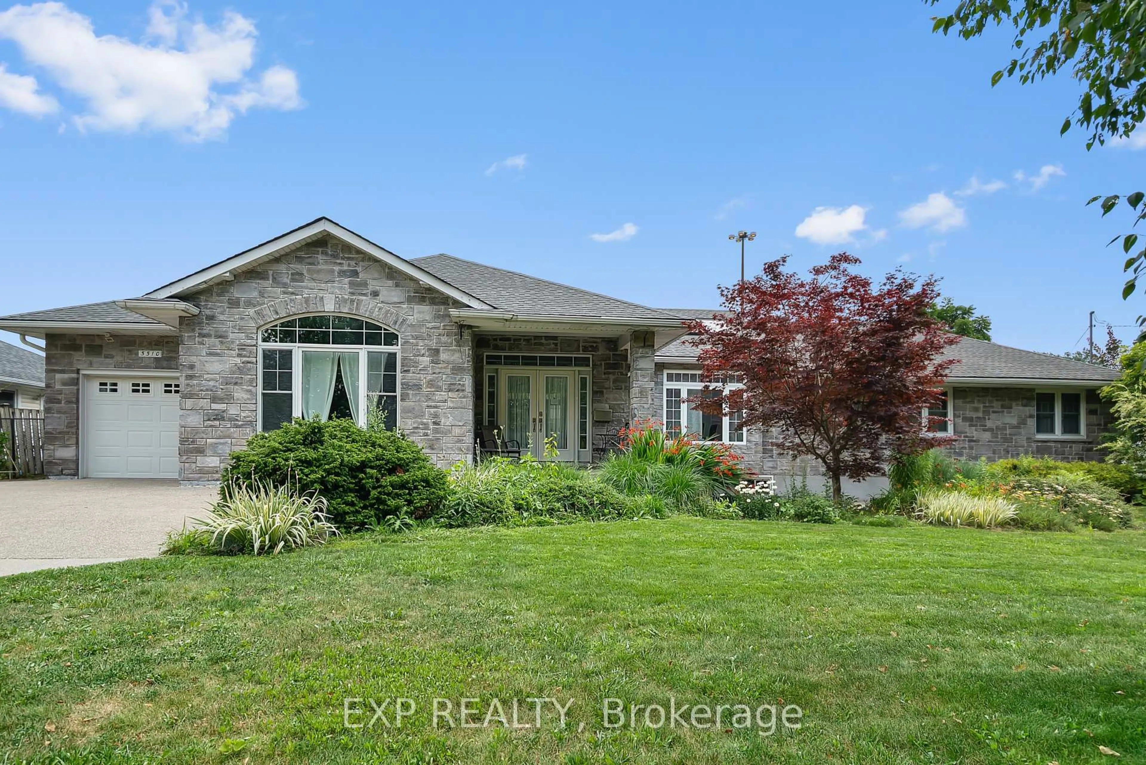 Home with brick exterior material, unknown for 5510 Belmont Ave, Niagara Falls Ontario L2H 1J7