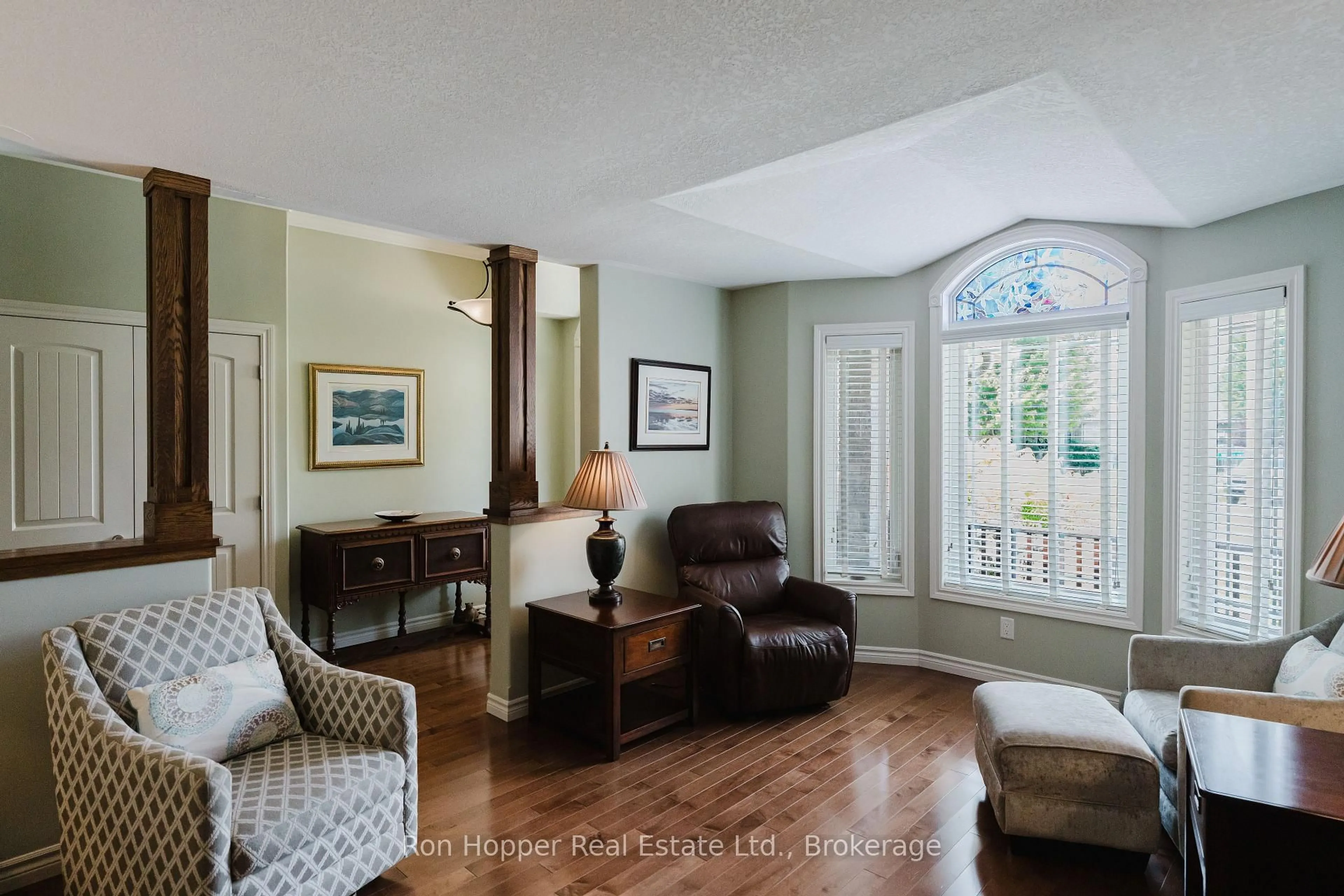 Living room with furniture, unknown for 217 2nd St, Owen Sound Ontario N4K 0A6