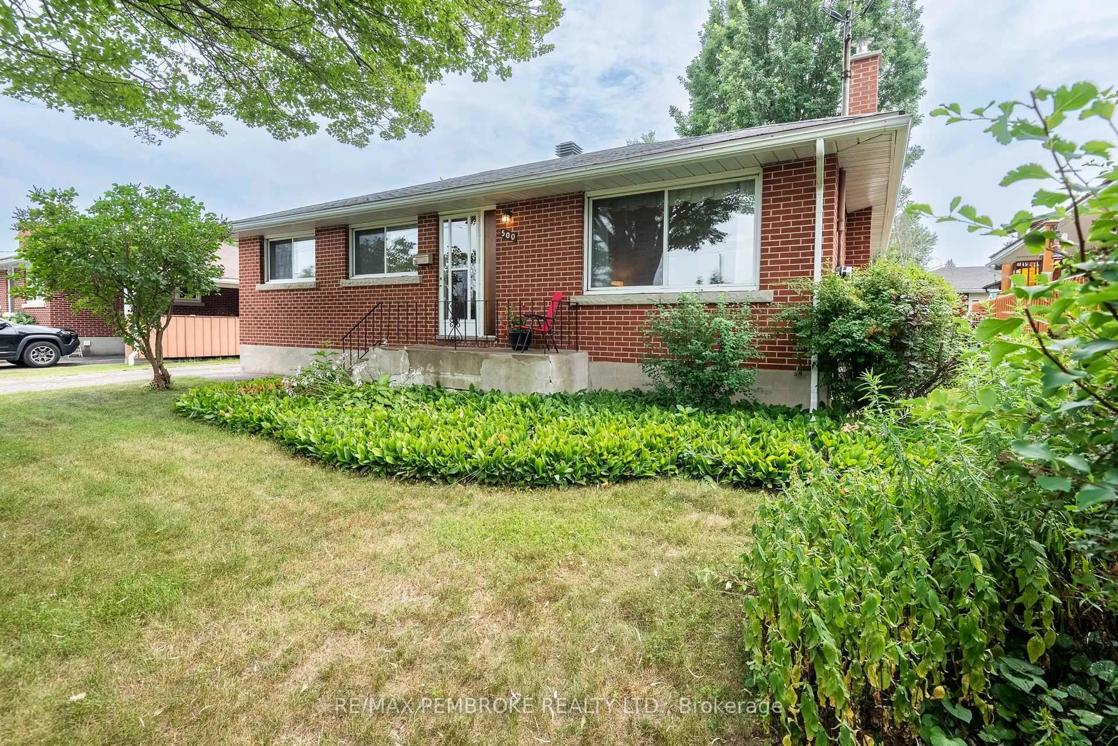 Home with brick exterior material, street for 500 Herbert St, Pembroke Ontario K8A 2Z2