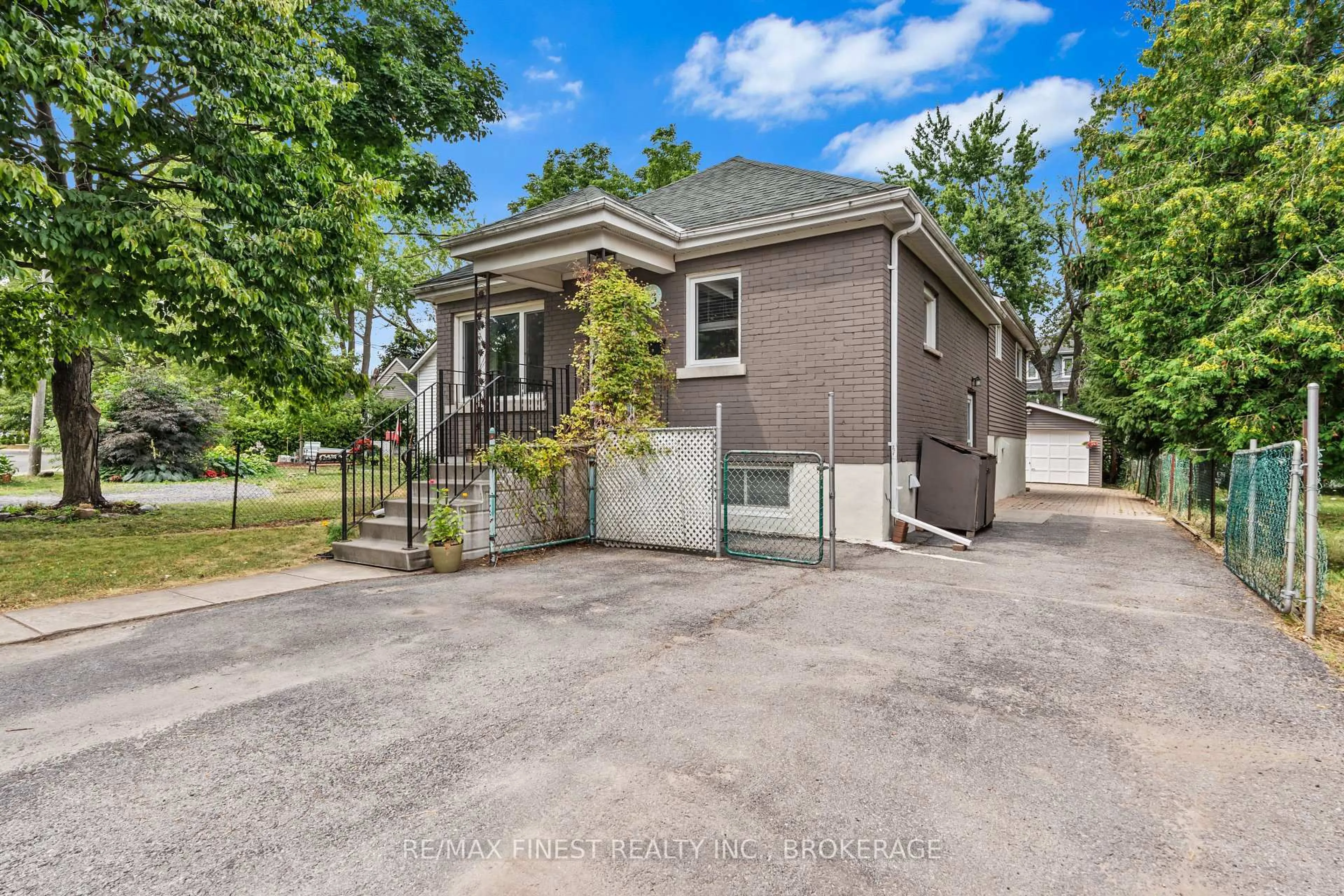 Unknown for 13 Scott St, Kingston Ontario K7L 1L3
