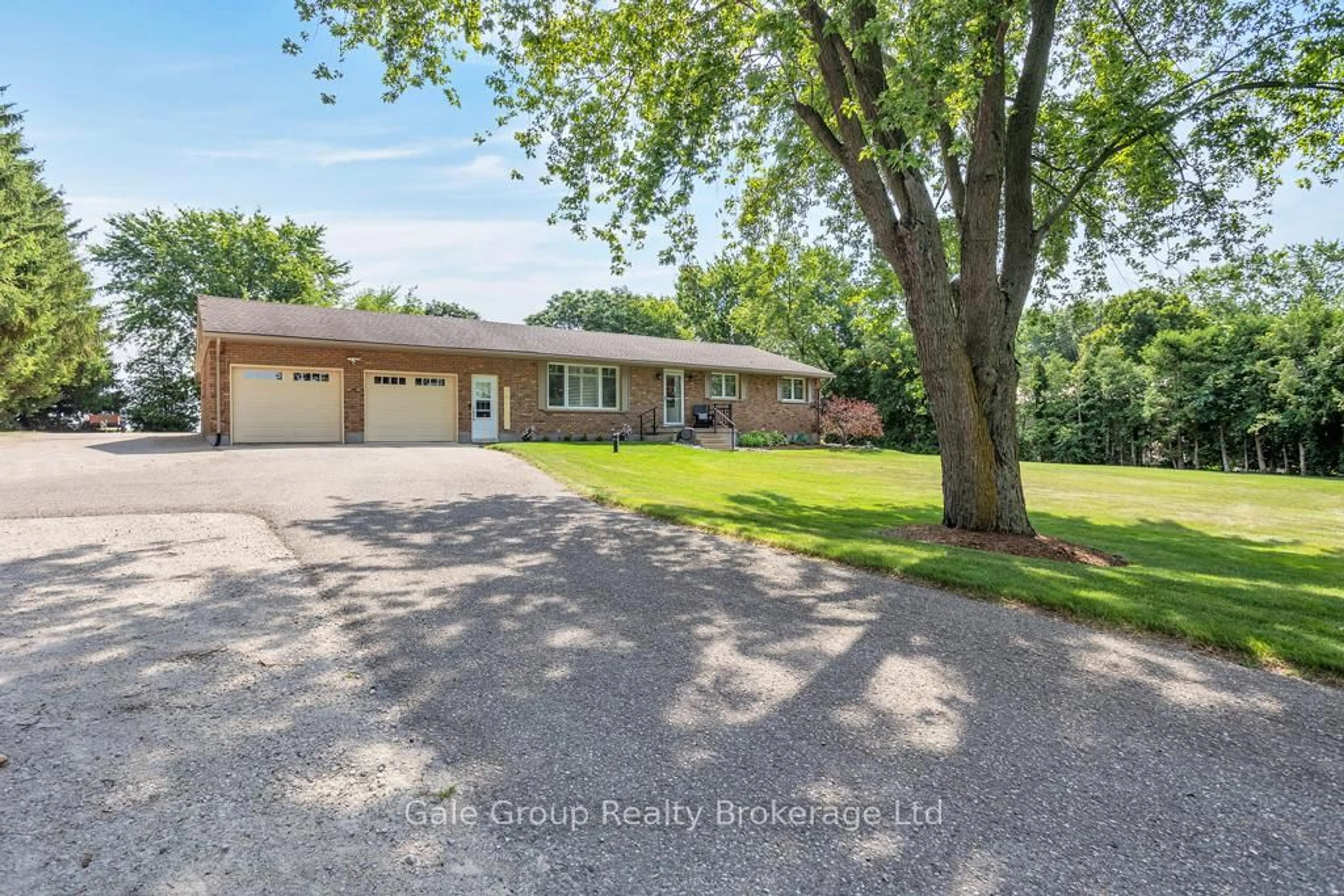 A pic from outside/outdoor area/front of a property/back of a property/a pic from drone, unknown for 714650 Middletown Line, Norwich Ontario N4S 7W3