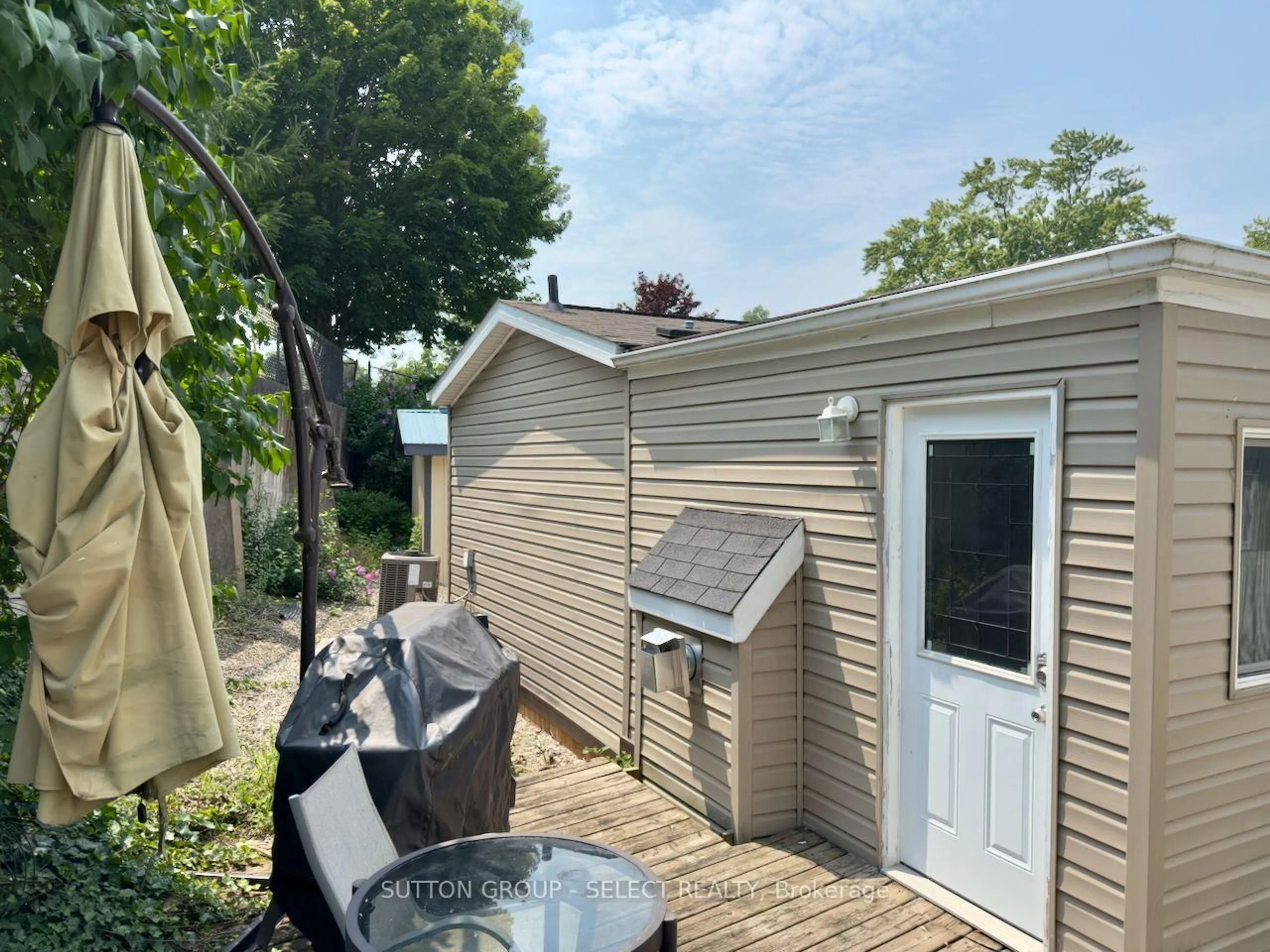 A pic from outside/outdoor area/front of a property/back of a property/a pic from drone, street for 10 CARIBBEAN Lane, Bluewater Ontario N0M 1N0
