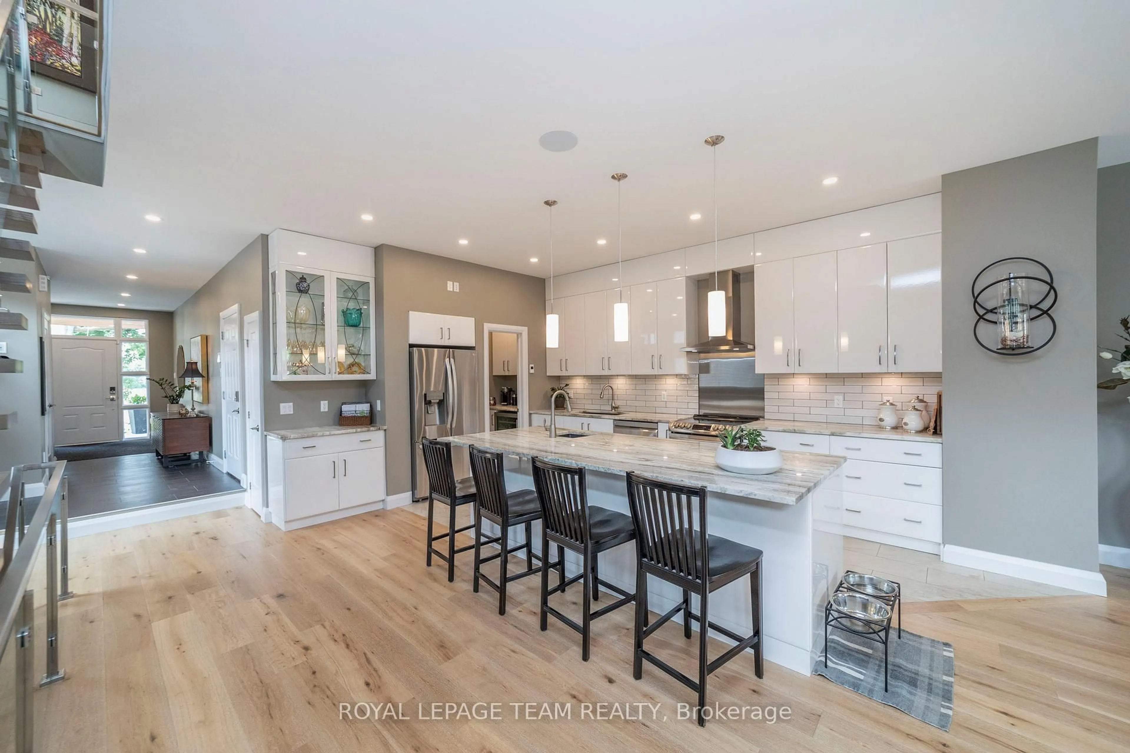Open concept kitchen, unknown for 51 Aylen Ave, Ottawa Ontario K2A 3P6