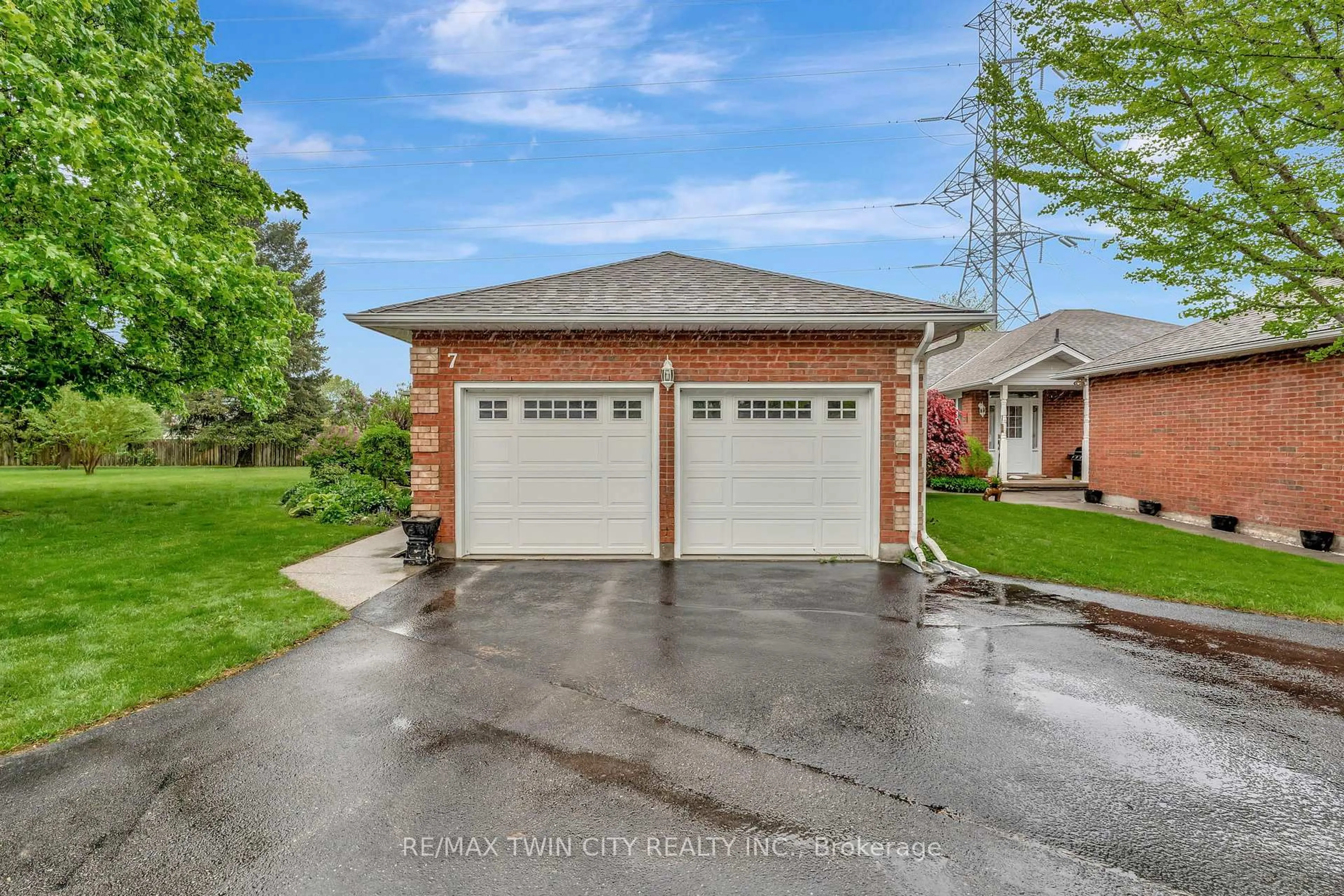 Home with brick exterior material, street for 71 Beasley Cres #7, Cambridge Ontario N1T 1P5