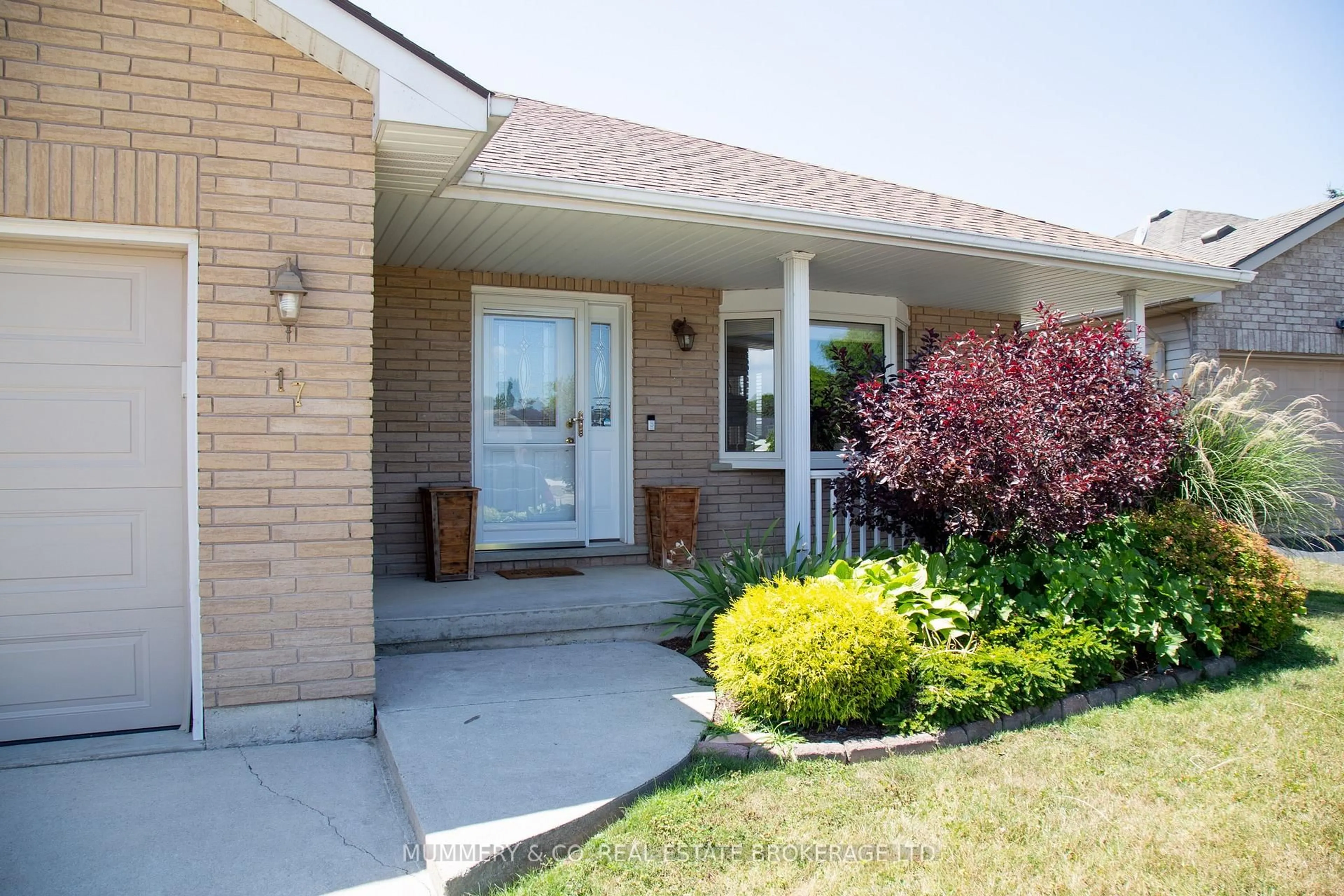 Unknown for 17 Briarlea Cres, Norfolk Ontario N0A 1N4