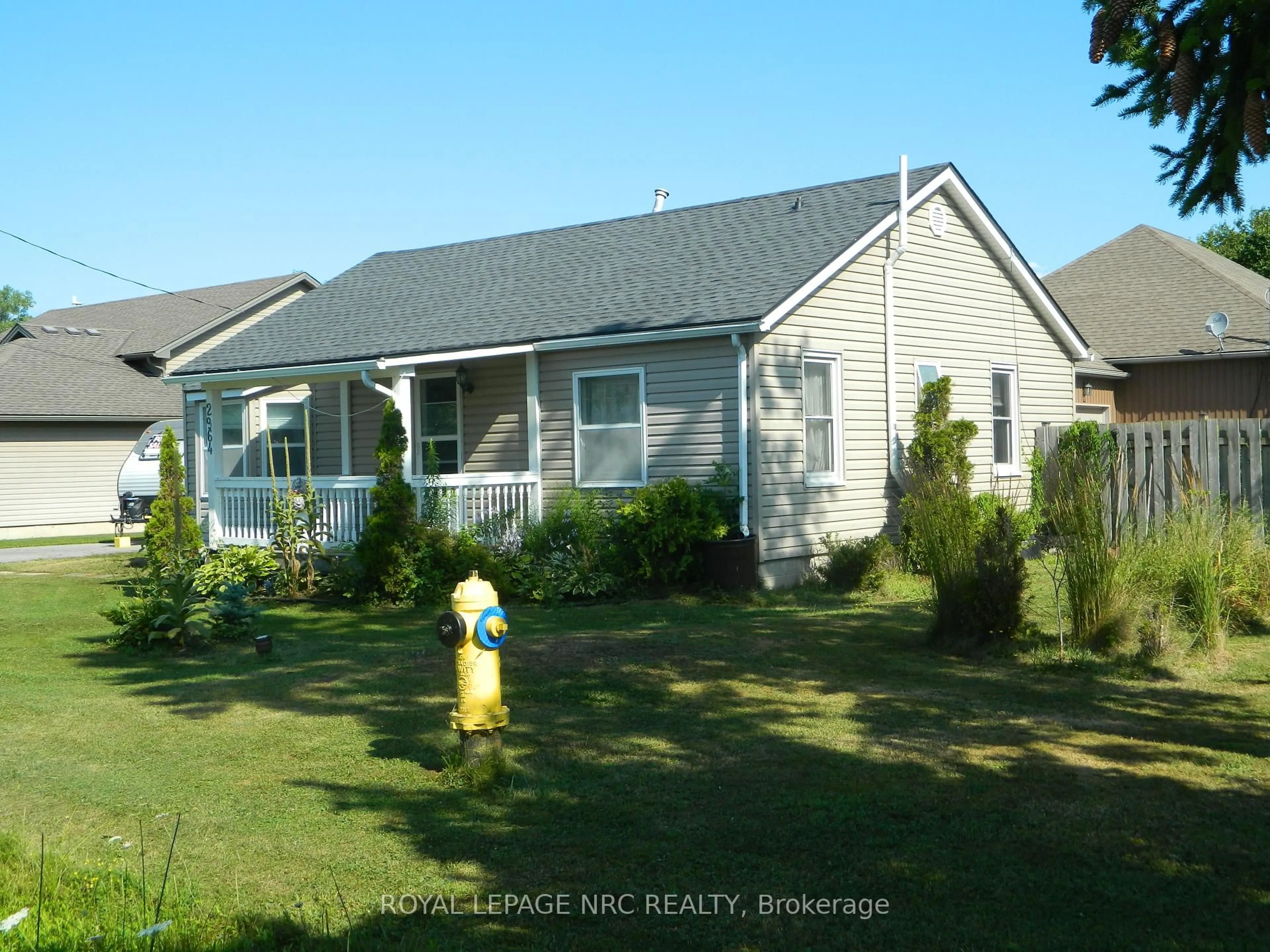 Home with vinyl exterior material, street for 2964 Hyman Ave, Fort Erie Ontario L0S 1N0
