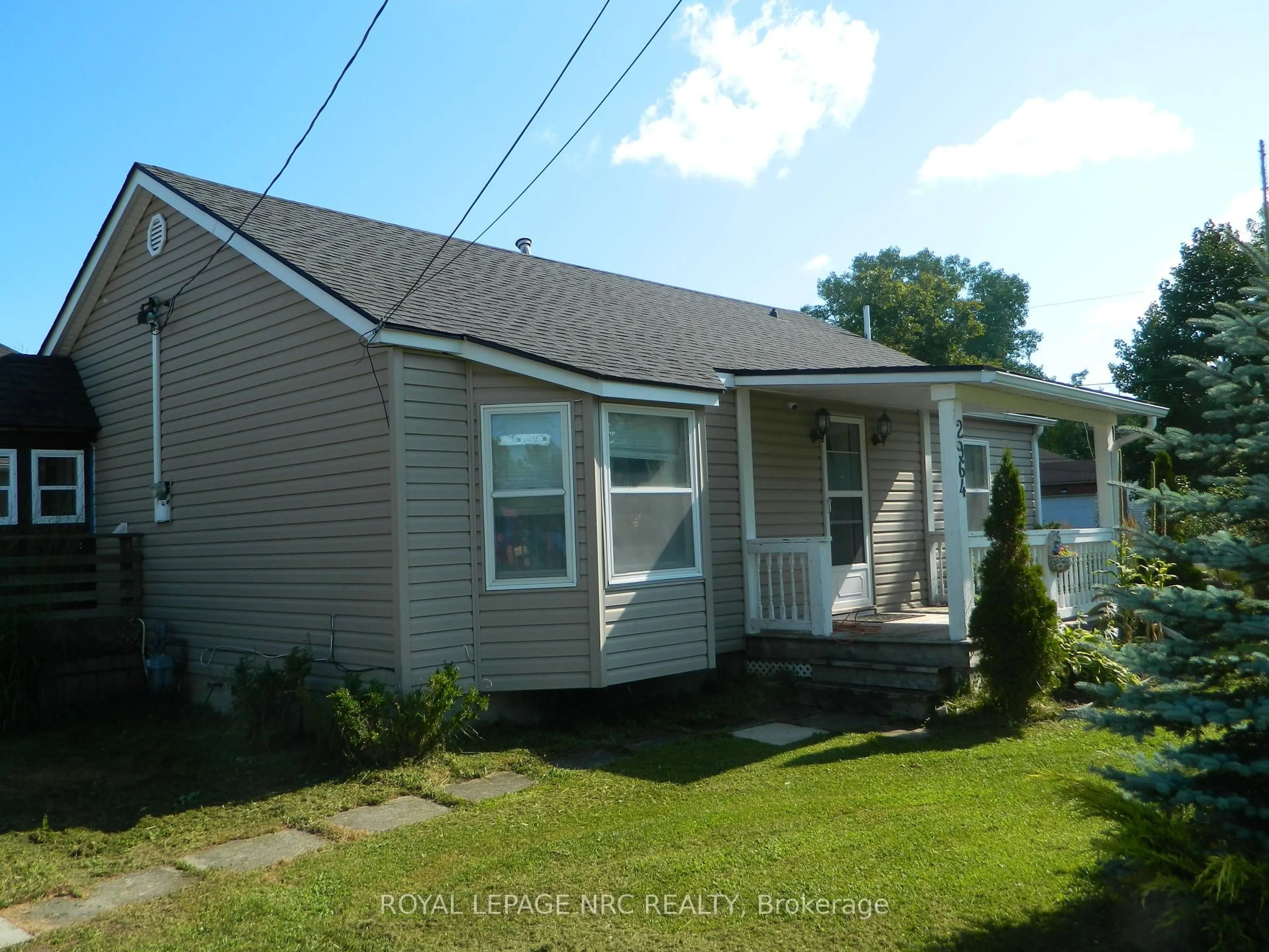 Home with vinyl exterior material, street for 2964 Hyman Ave, Fort Erie Ontario L0S 1N0